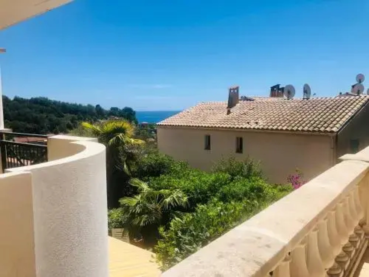 Mon Appart avec Terrasse et Piscine