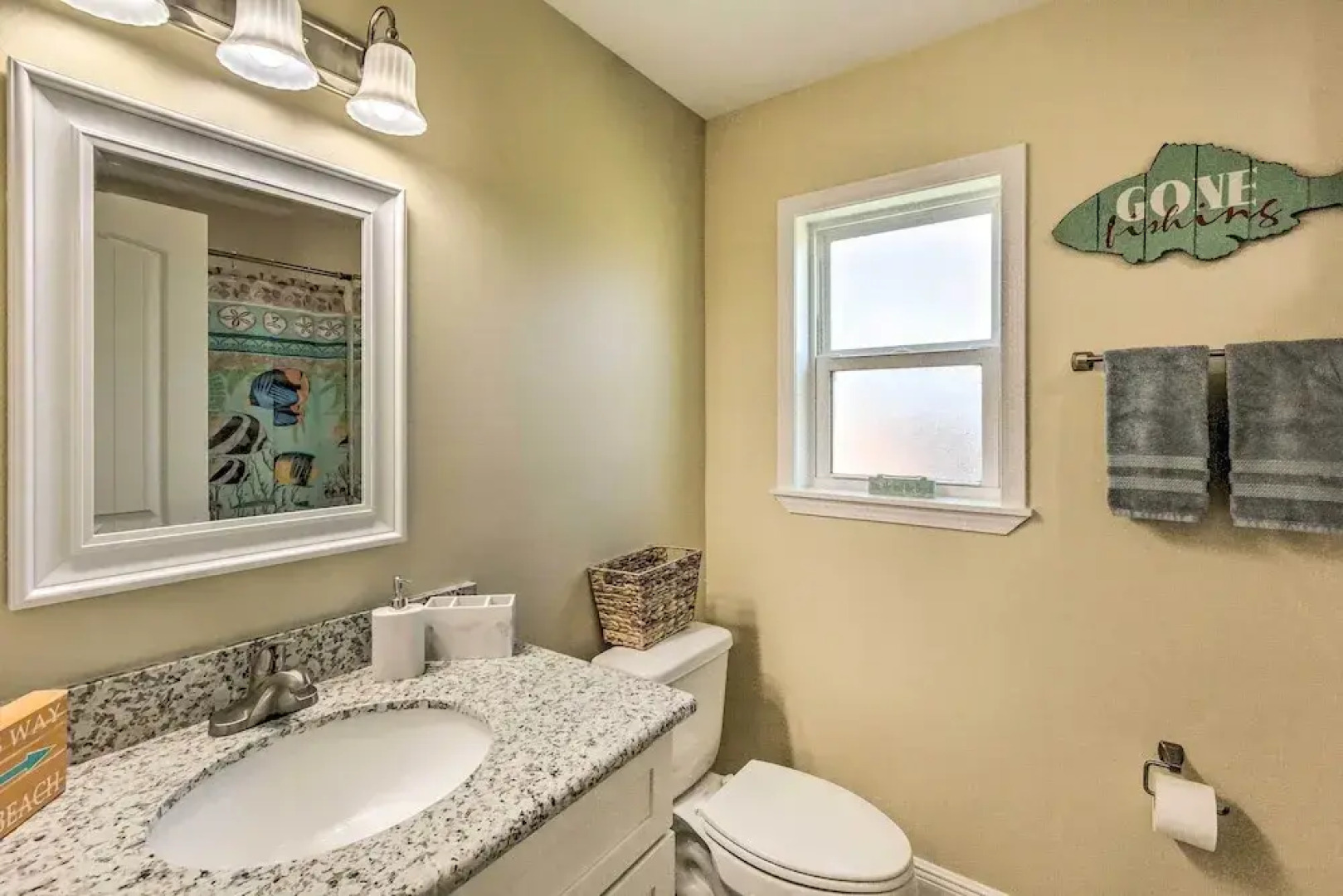 Gulf Breeze Getaway - 8 Mi to Pensacola Beach