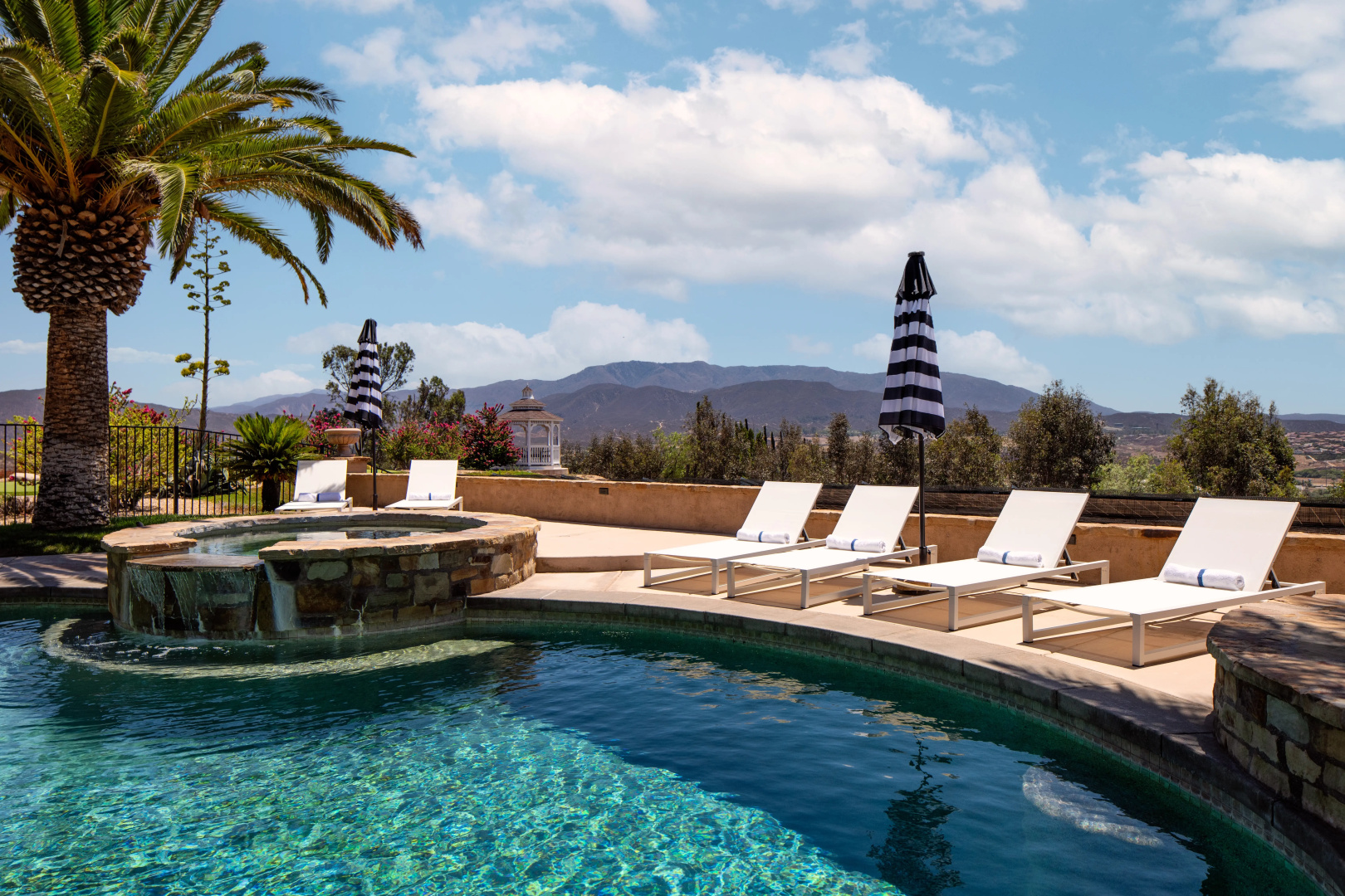 Sangiovese By Avantstay Spectacular Estate w/ Pool, Hot Tub & Putting Green