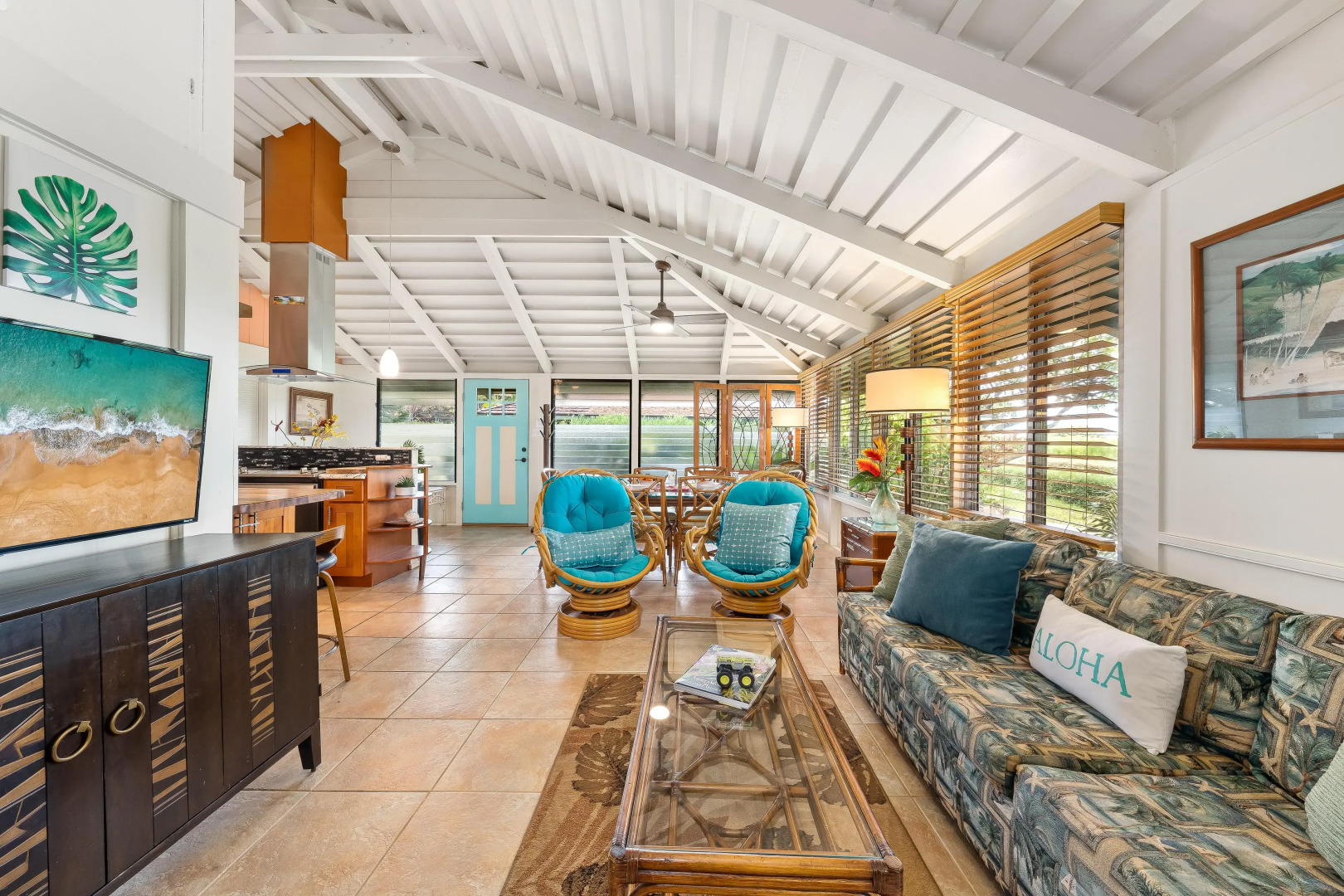 International Colony Club 34