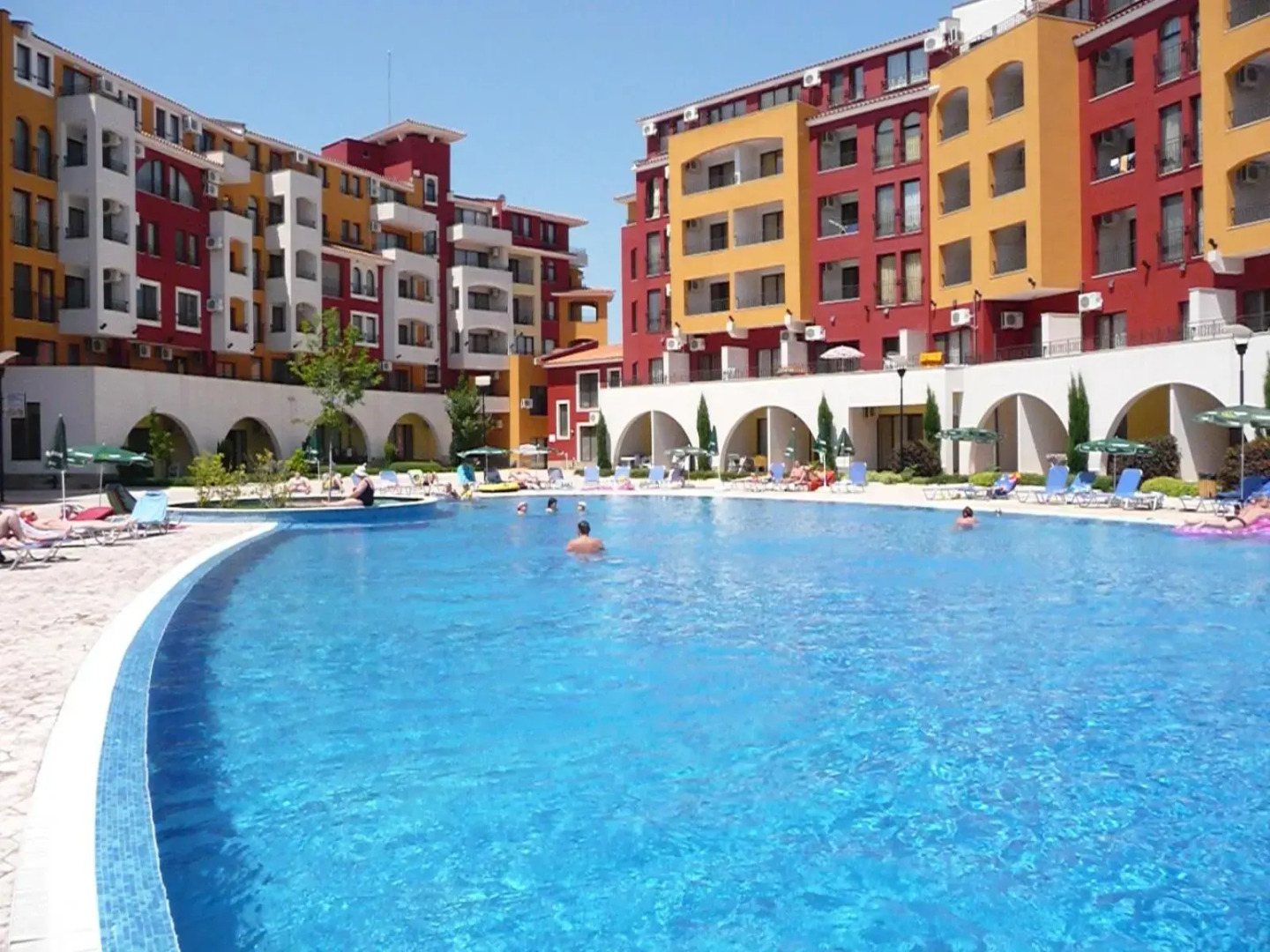 STUDIO DELUXE IN MARINA CAPE 4 stars complex 33 7