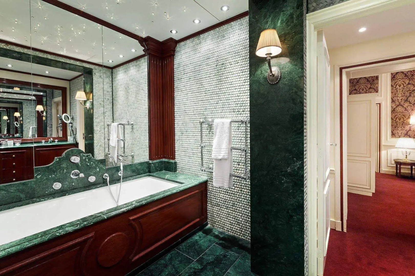 Отель Metropole