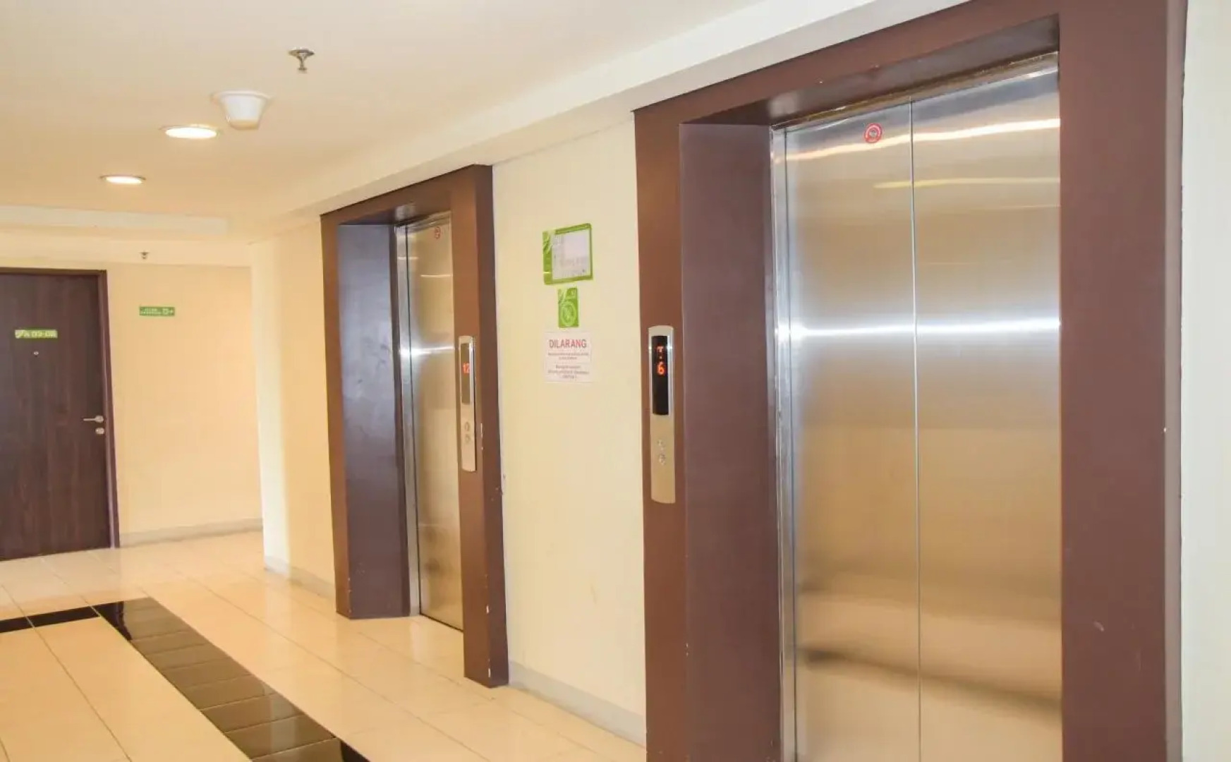 Minimalist Serpong Greenview Apartment