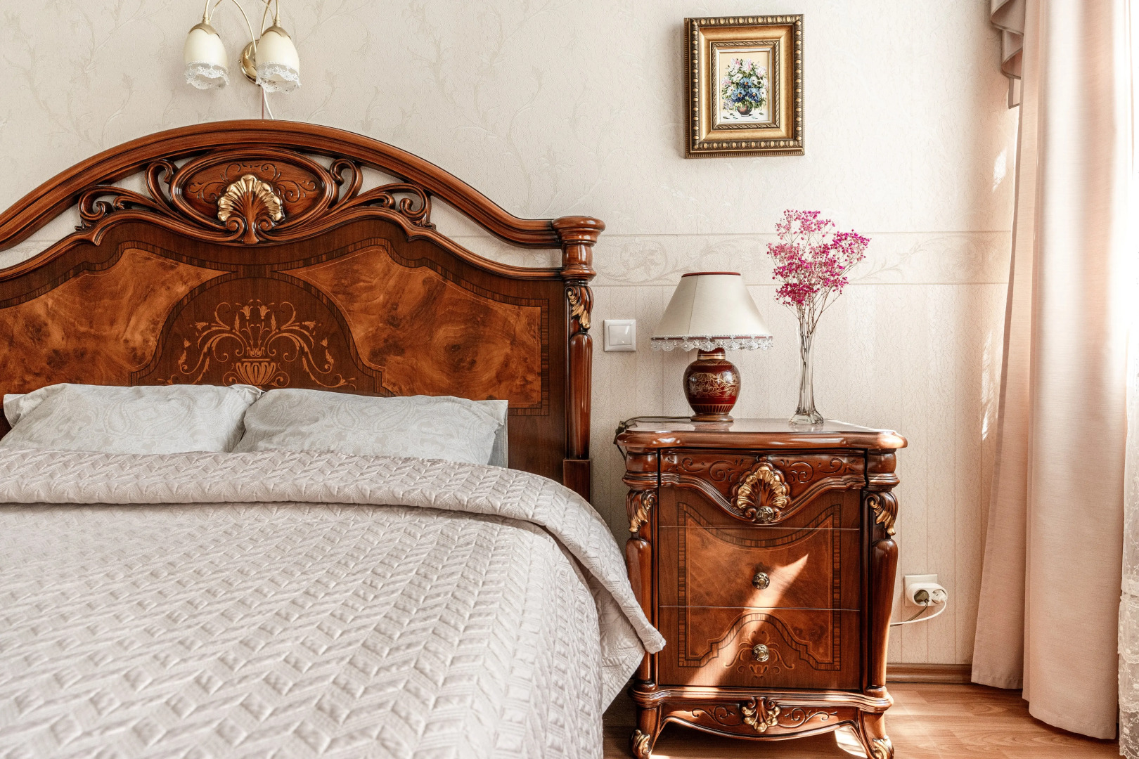 Квартира Малоохтинский 84б