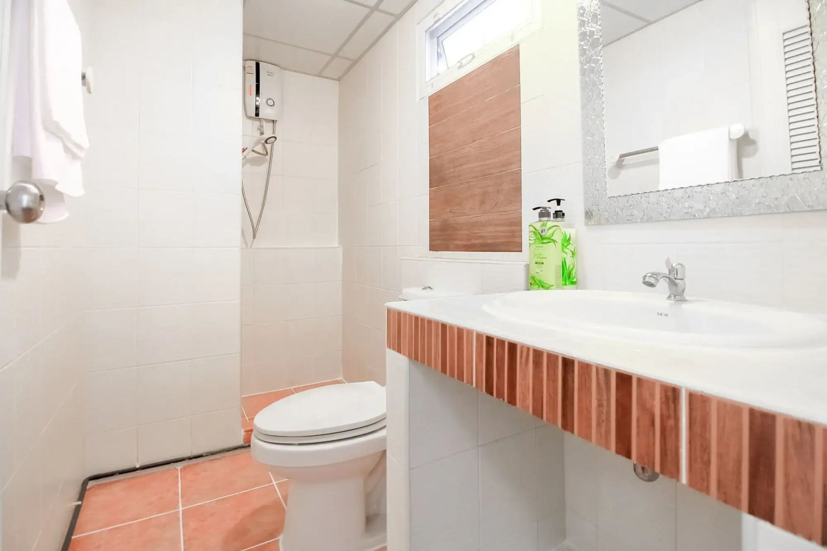 Capital O 411 Grandview Condo 15