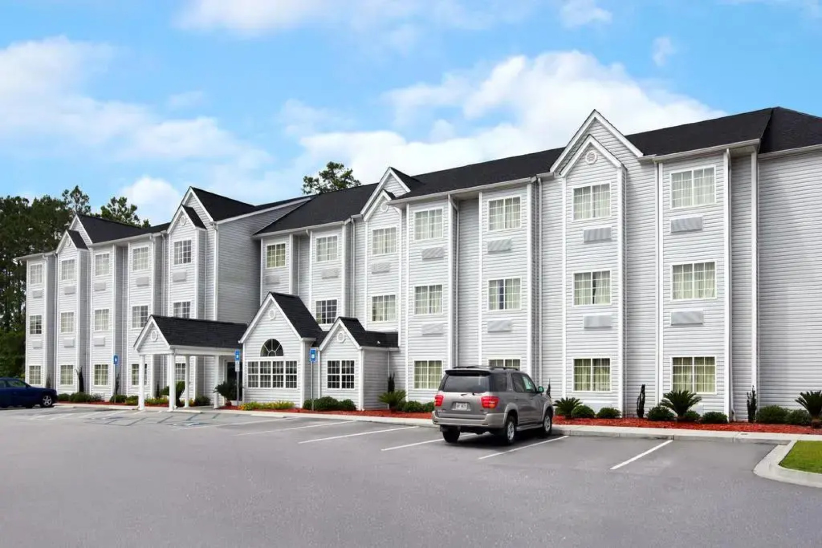 Rincon Inn and Suites