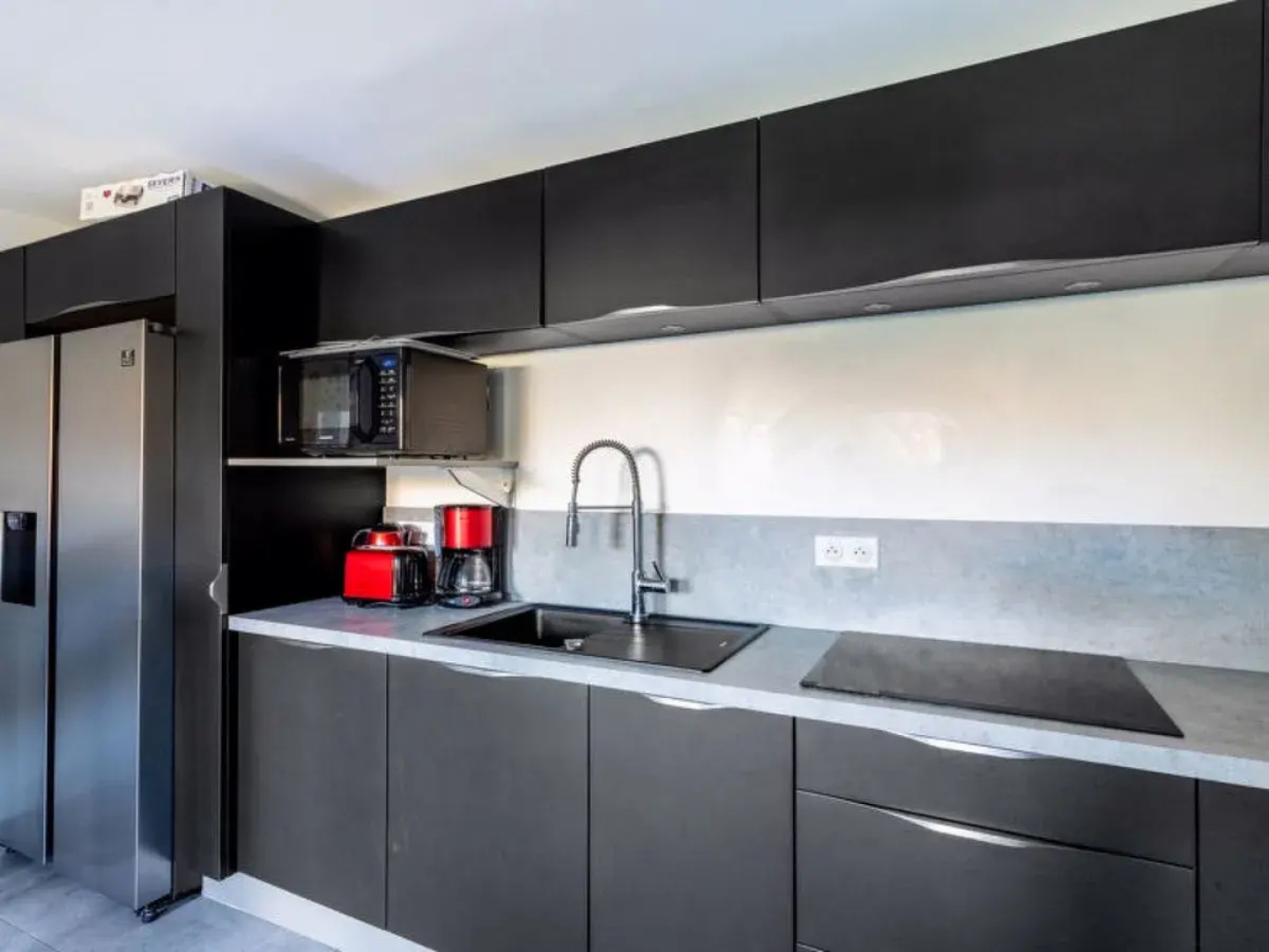 Cap Negre : Domaine de la Pinede 33542