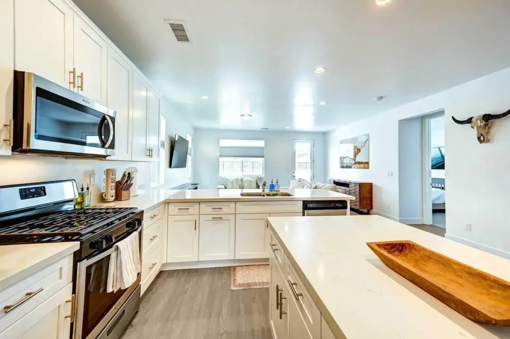 12 Mi to Dtwn Flagstaff: Spacious Bellemont Home!