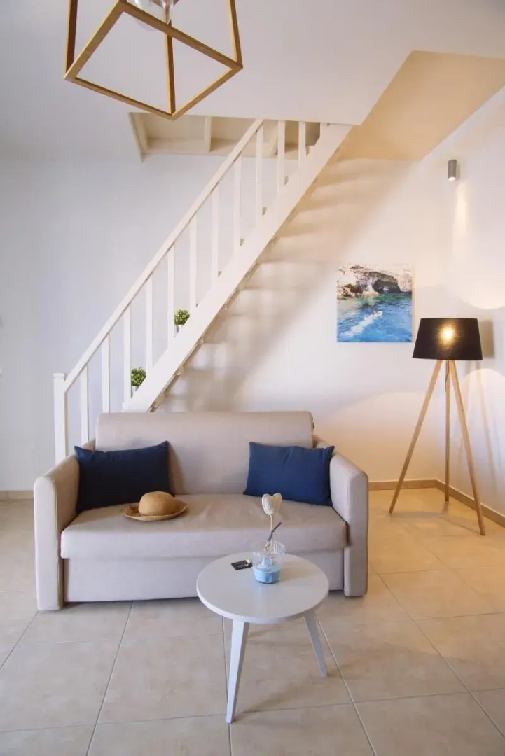 Aelia Apartments & Suites