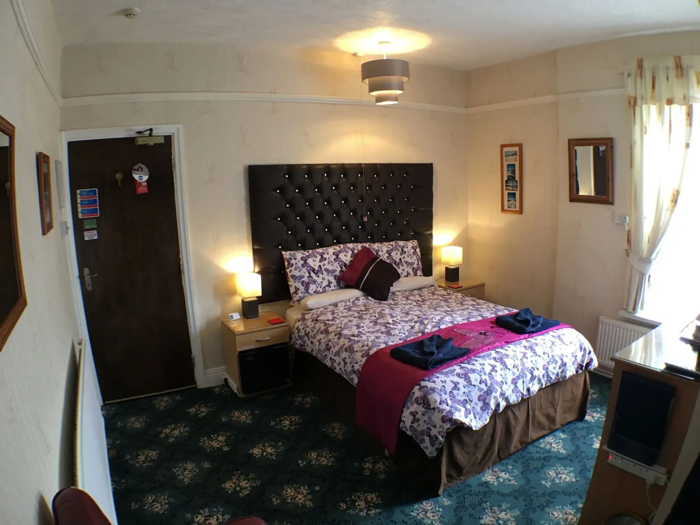 Home and Away Guesthouse