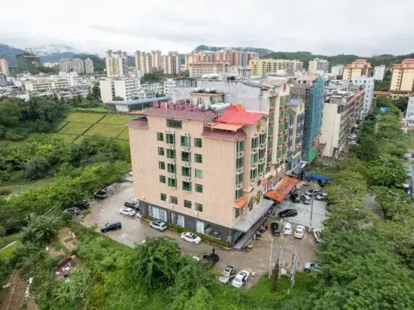 Qiongzhong Benhao Business Hotel