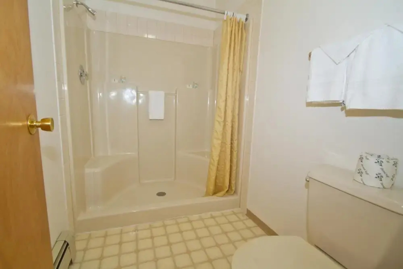 Brooks Street Motor Inn