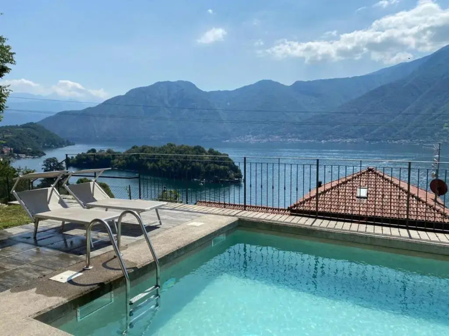 Sala Comacina Apartment No 1 (Sleeps 10)