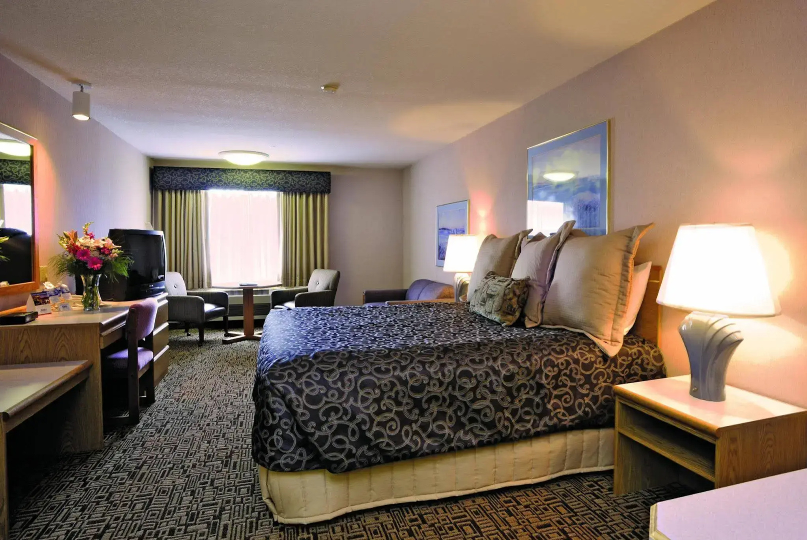 The Tillamook Inn