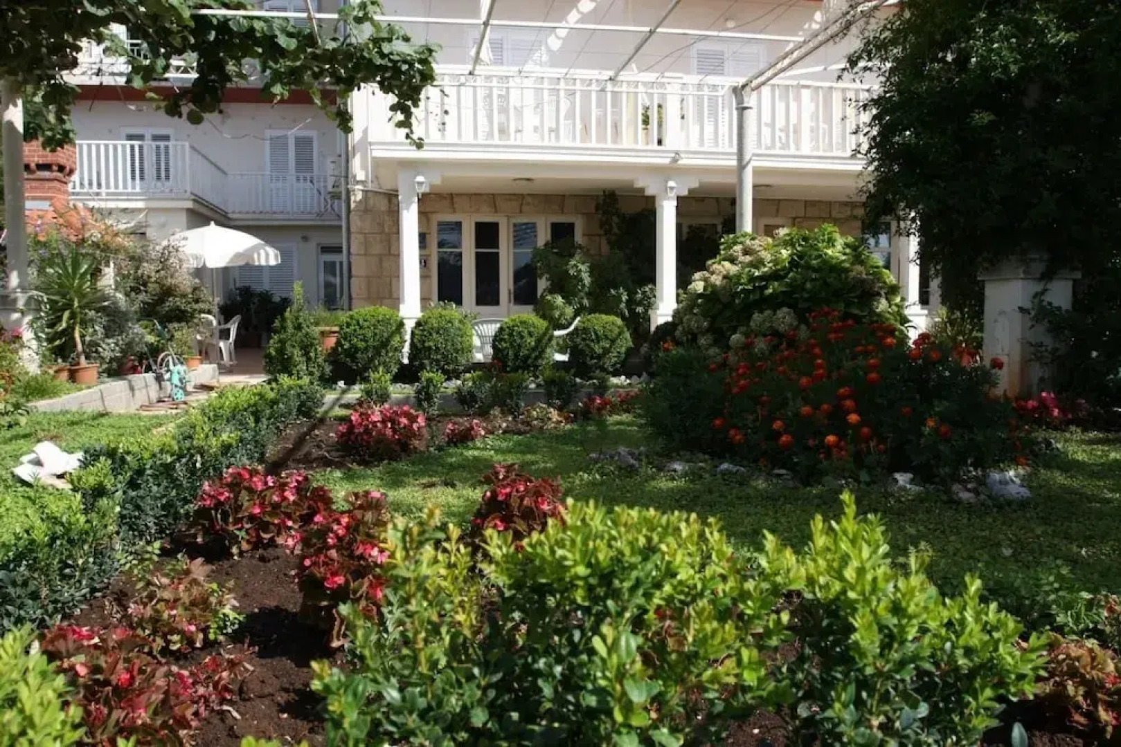 Nikola 1 - Free Parking - SA1