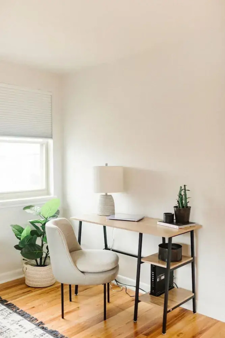 The Ballard Socialite