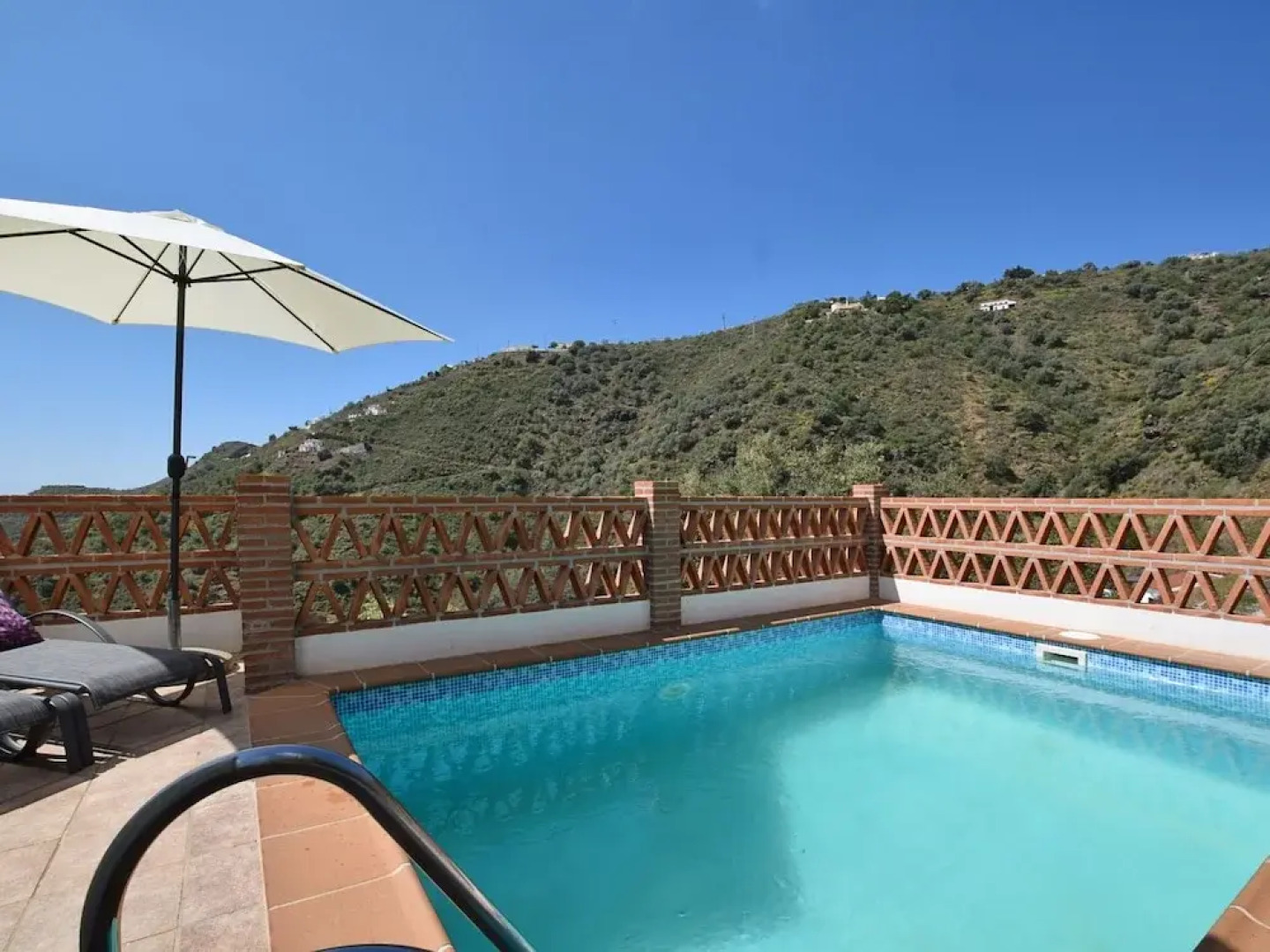 Cozy holiday home with beautiful terrace, panoramic views, WiFi and private pool