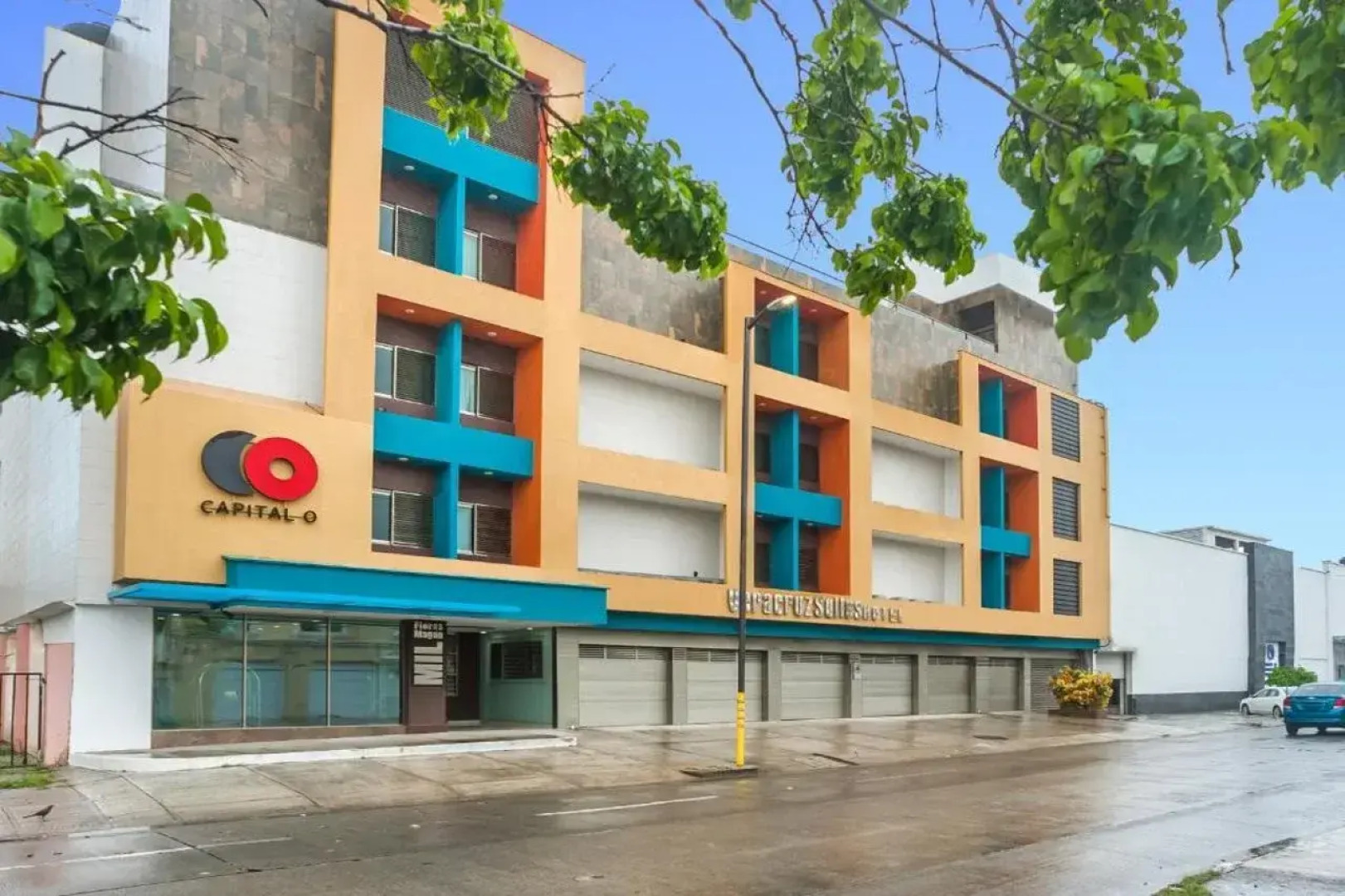 Veracruz Suites Hotel