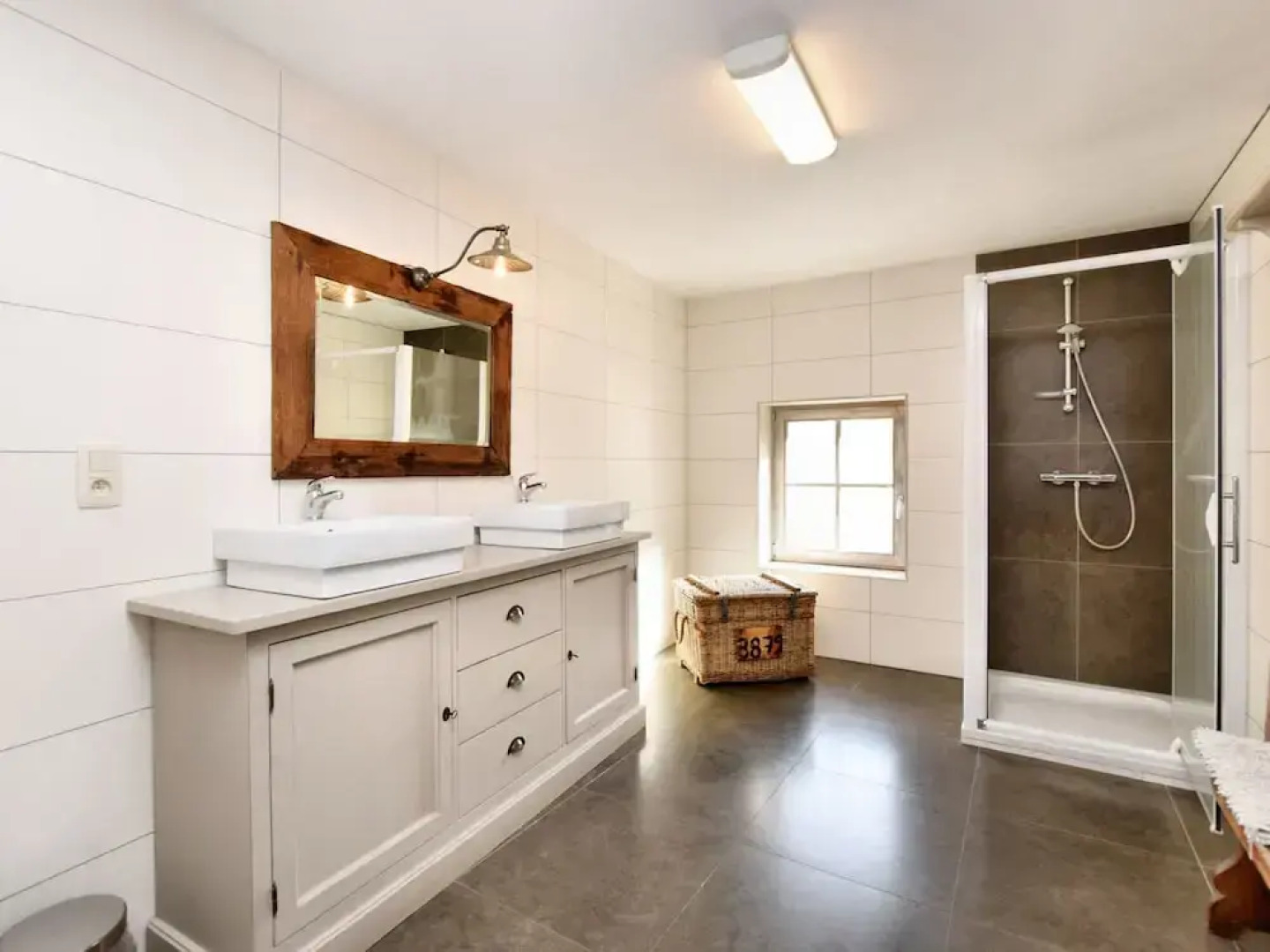 Ardennic Farmhouse for Groups