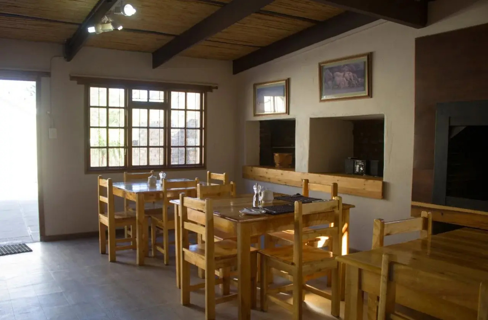 Aan Die Oewer Guest House