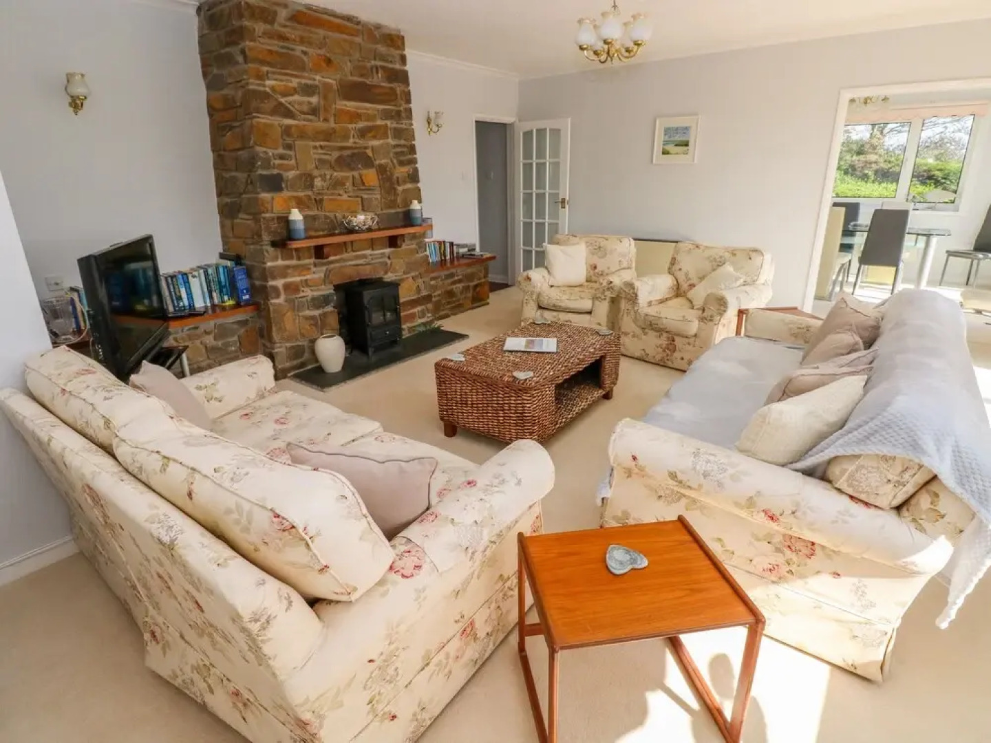 3 Strawberry Gardens