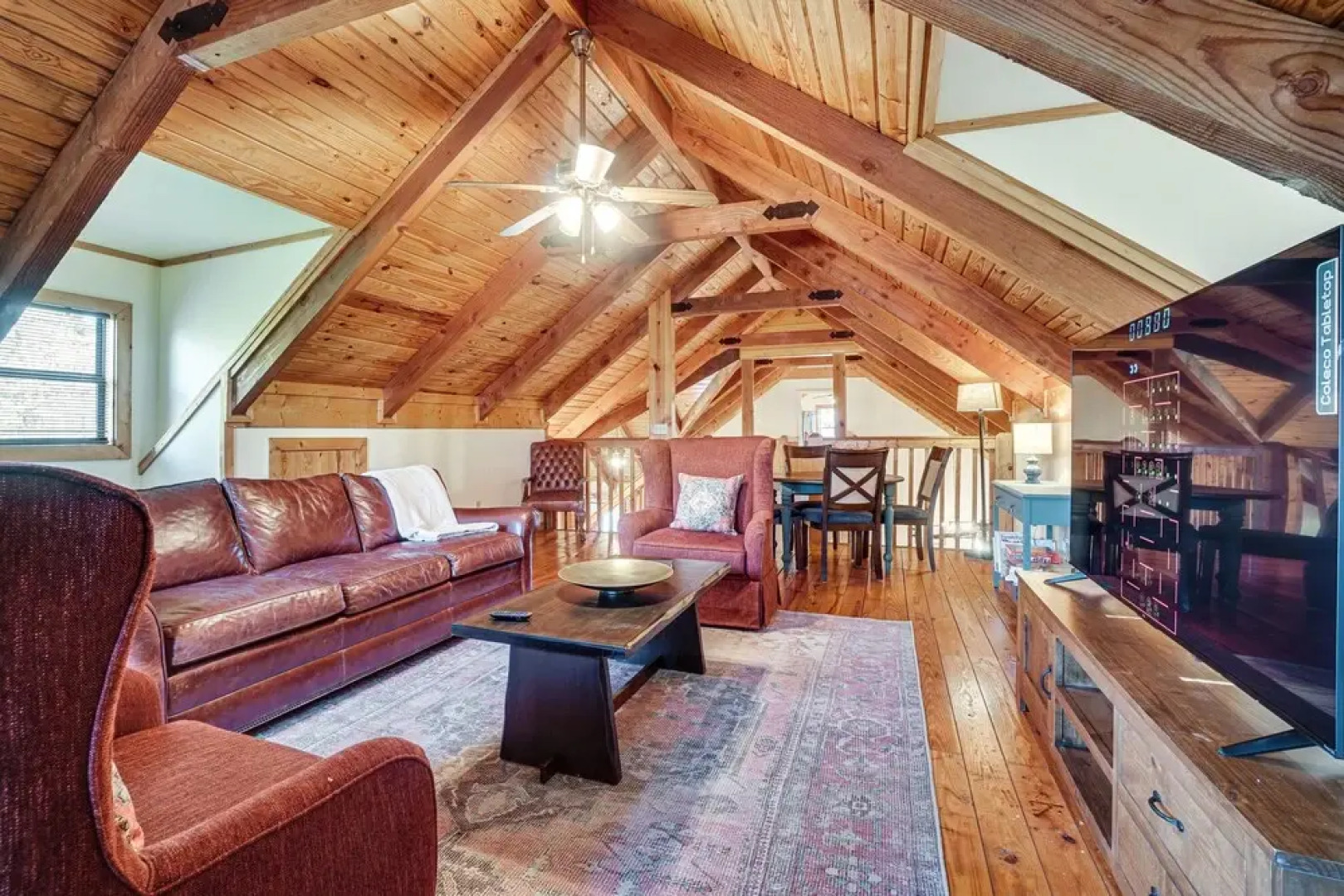 Spacious Log Cabin in Helen w/ Deck & Pool Access!