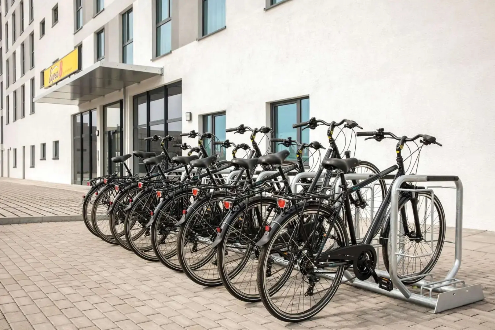 Super 8 by Wyndham Oberhausen am Centro