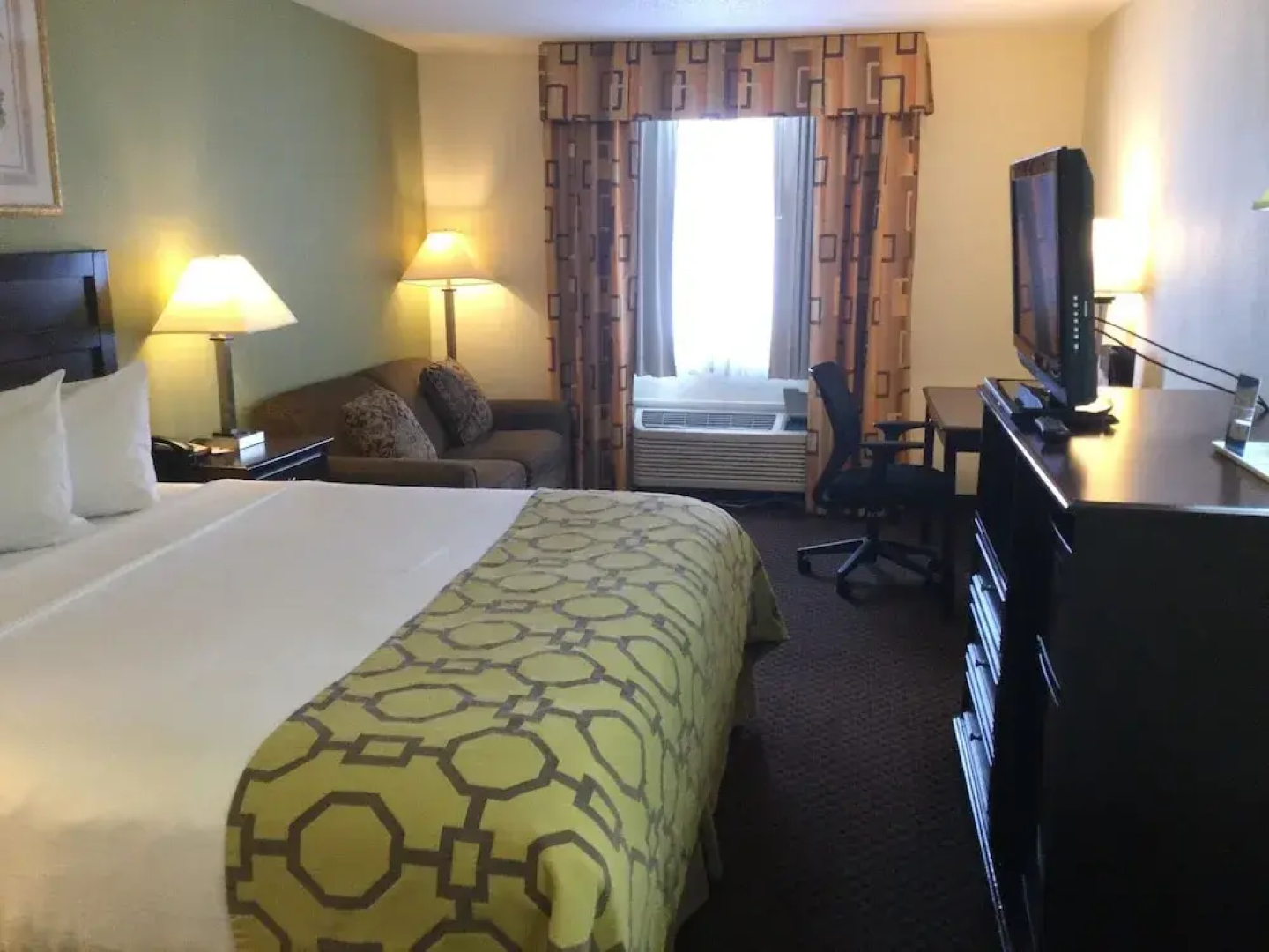 Baymont Inn & Suites Battle Creek Downtown