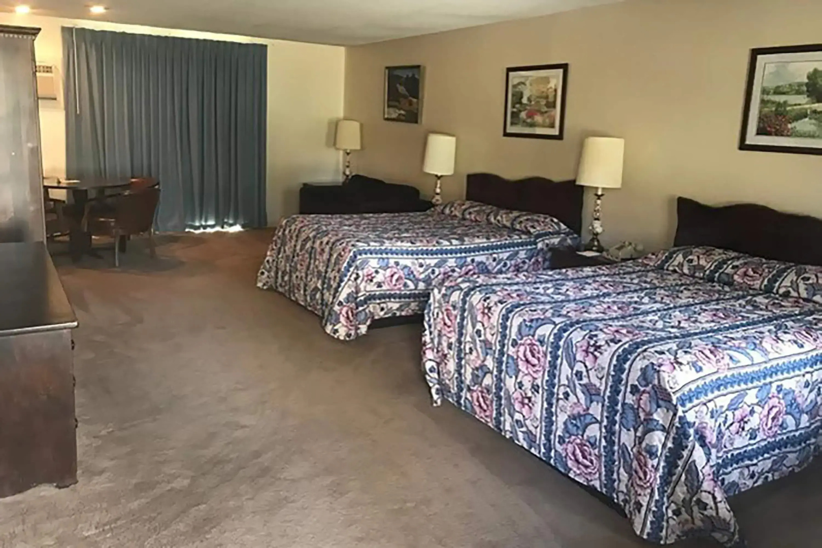Chalet Motel