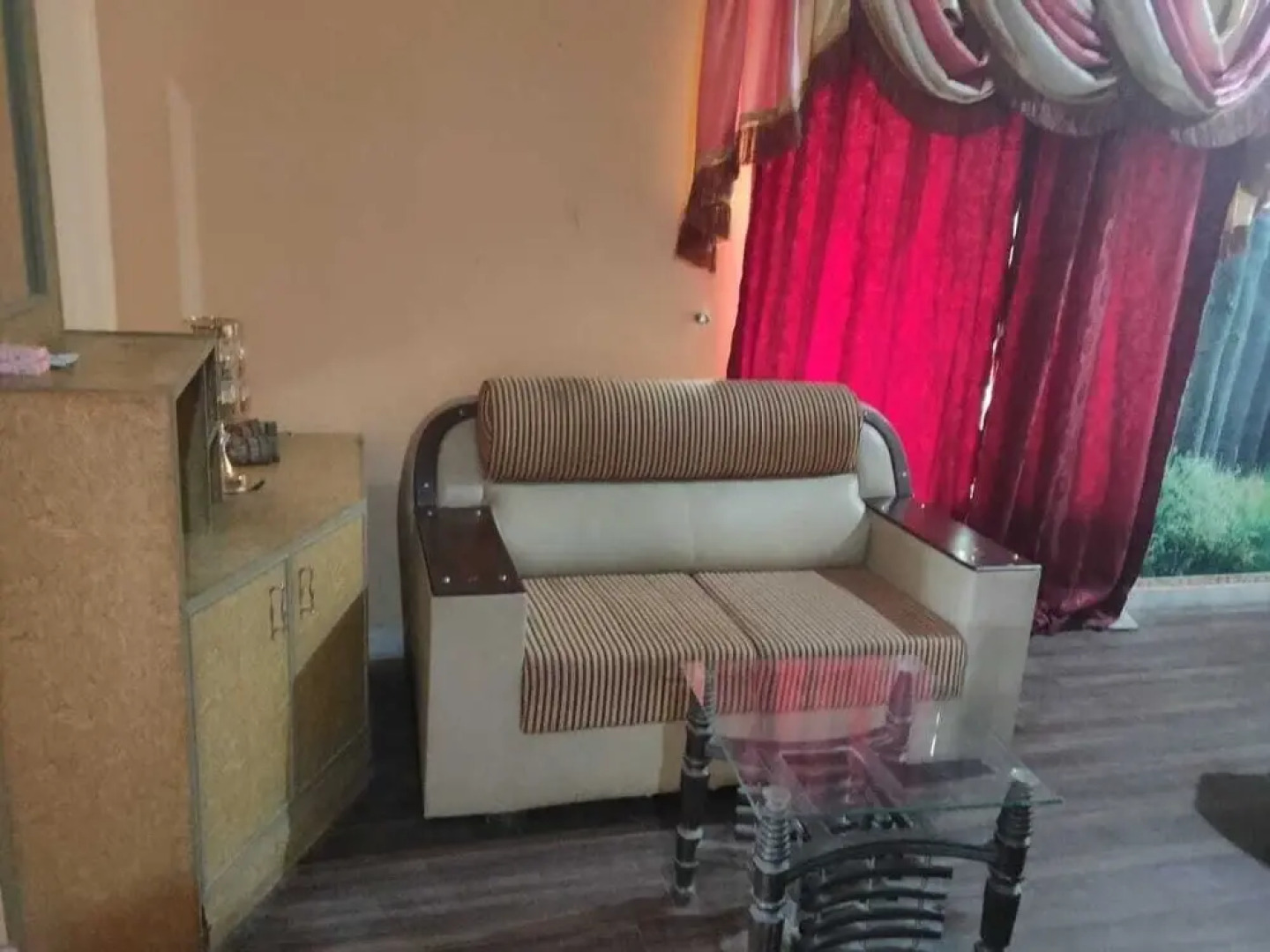 The Grand Hotel & Restaurant