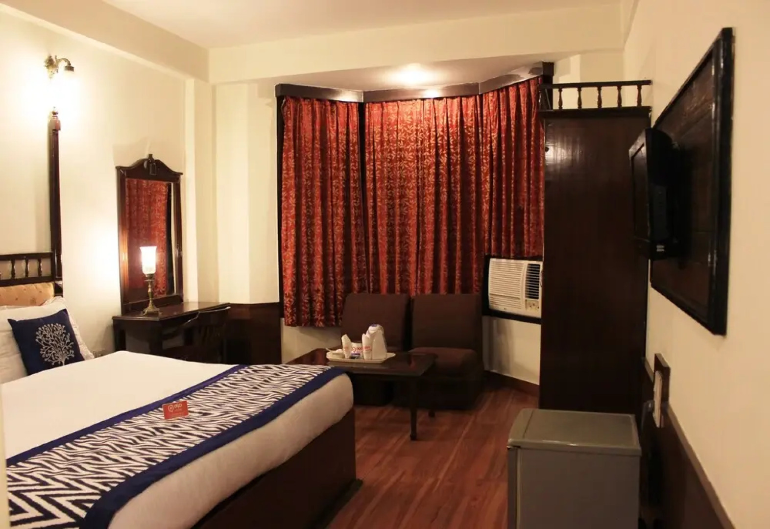 OYO 969 Hotel Khanna Palace