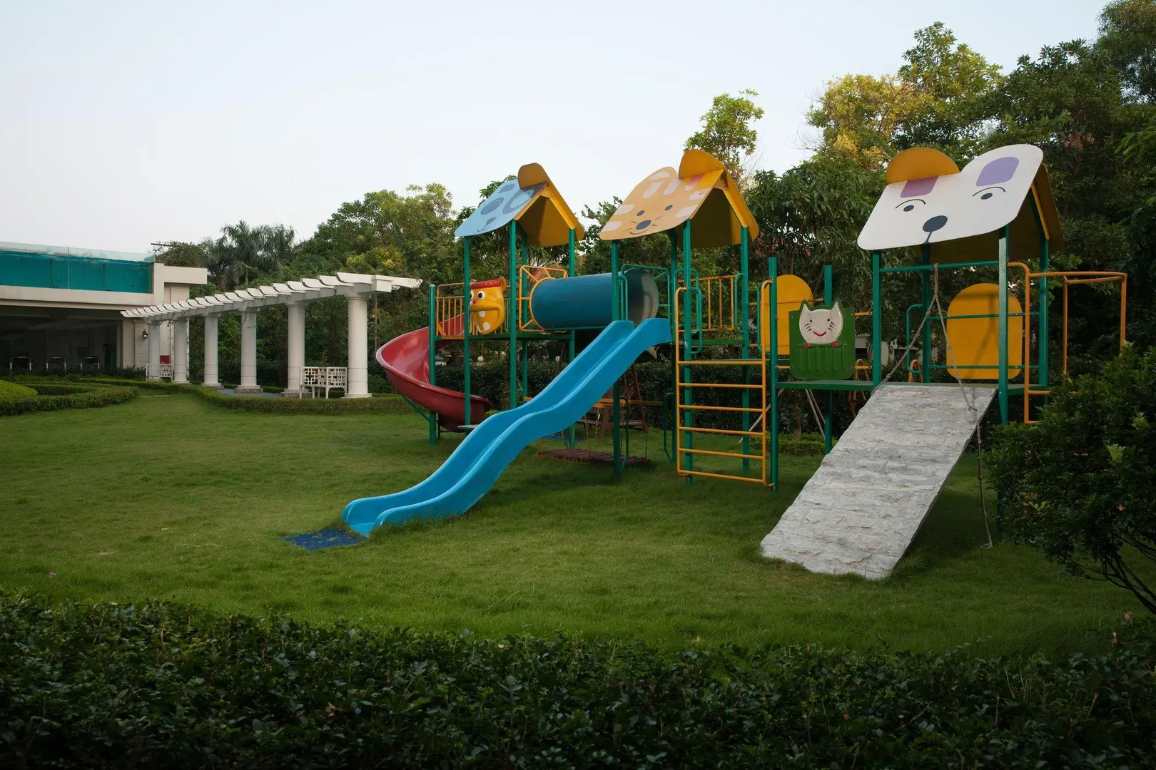 Elegant Suites Westlake