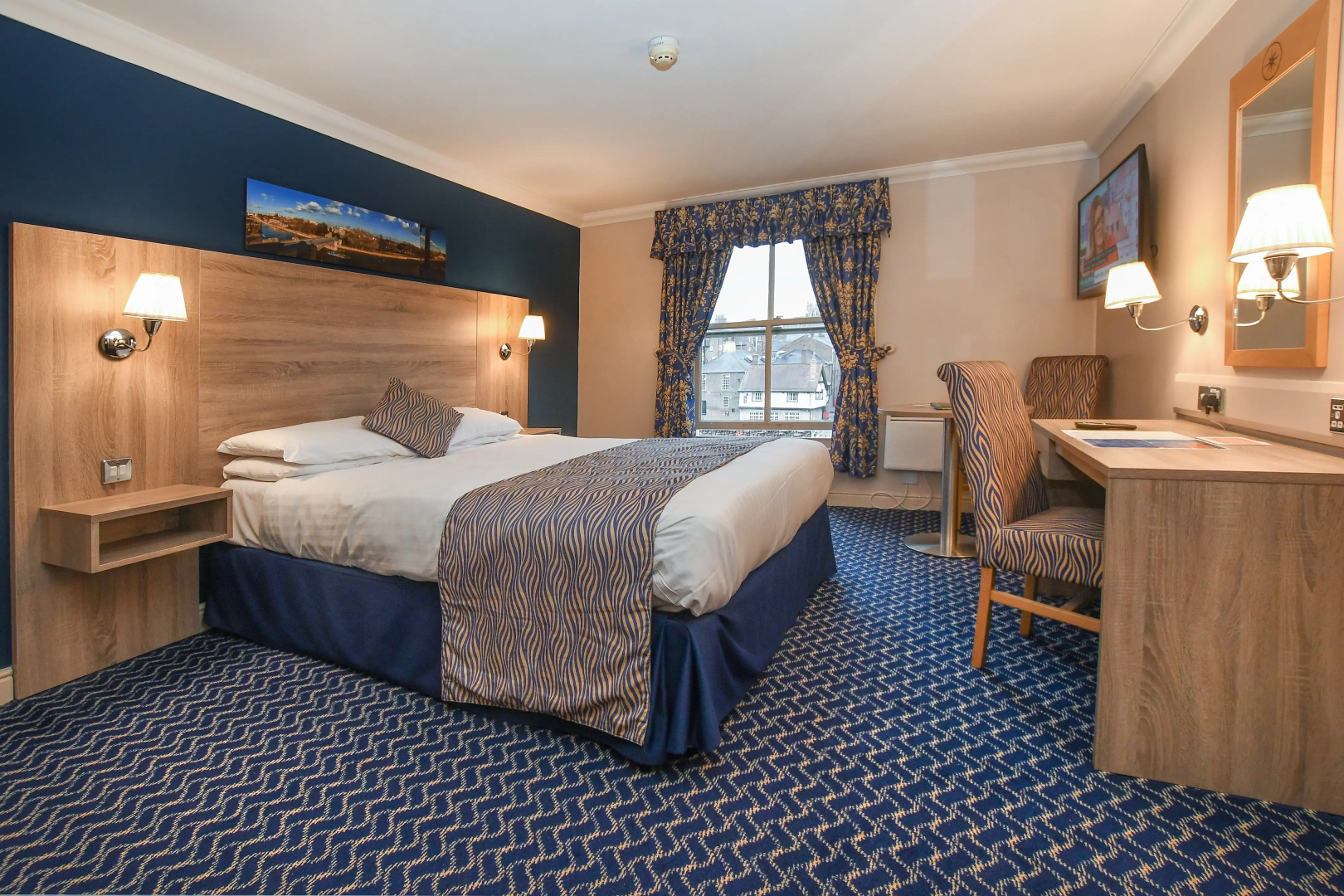 The Queens Hotel & Victoria Cloisters