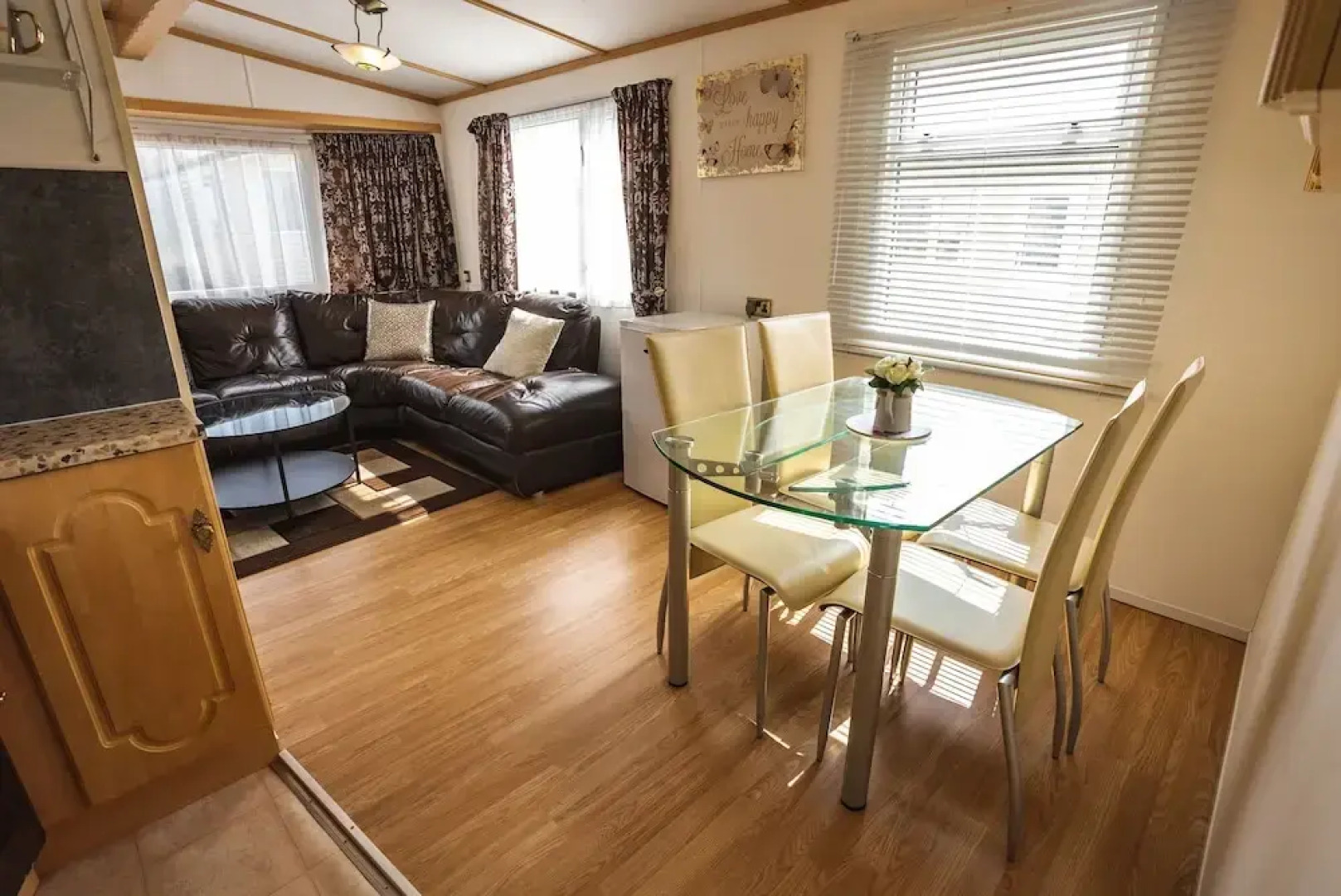 Lochlands 2BR Family Caravan - Pets - Play Park
