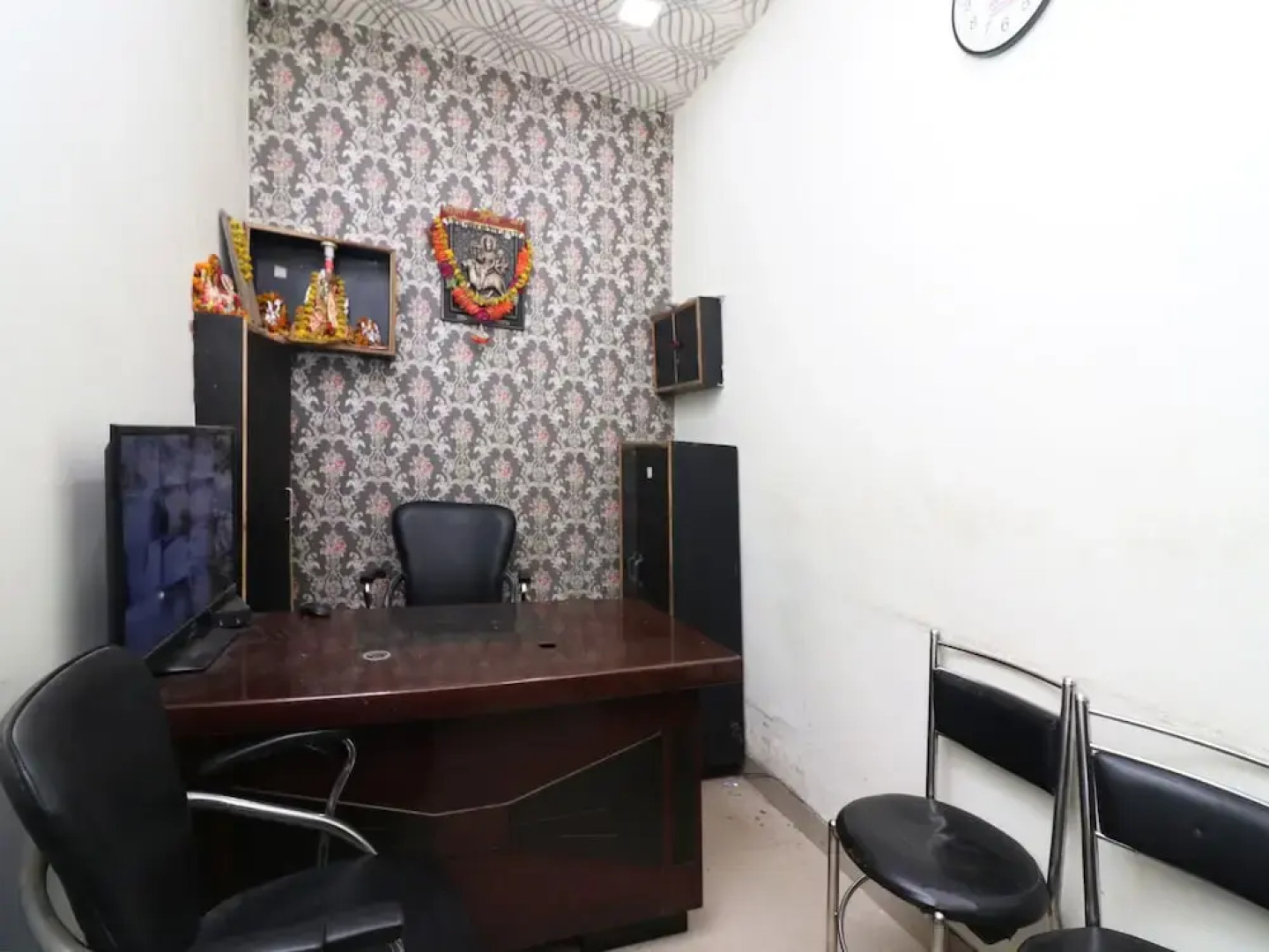 Oyo 28058 Hotel Gold Galaxy