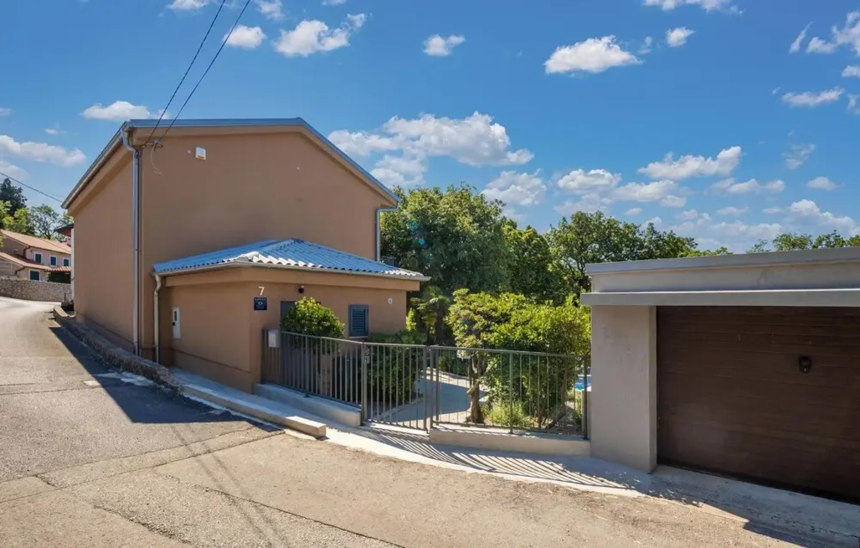 Stunning Home in Glavani With Outdoor Swimming Pool, Wifi and 3 Bedrooms