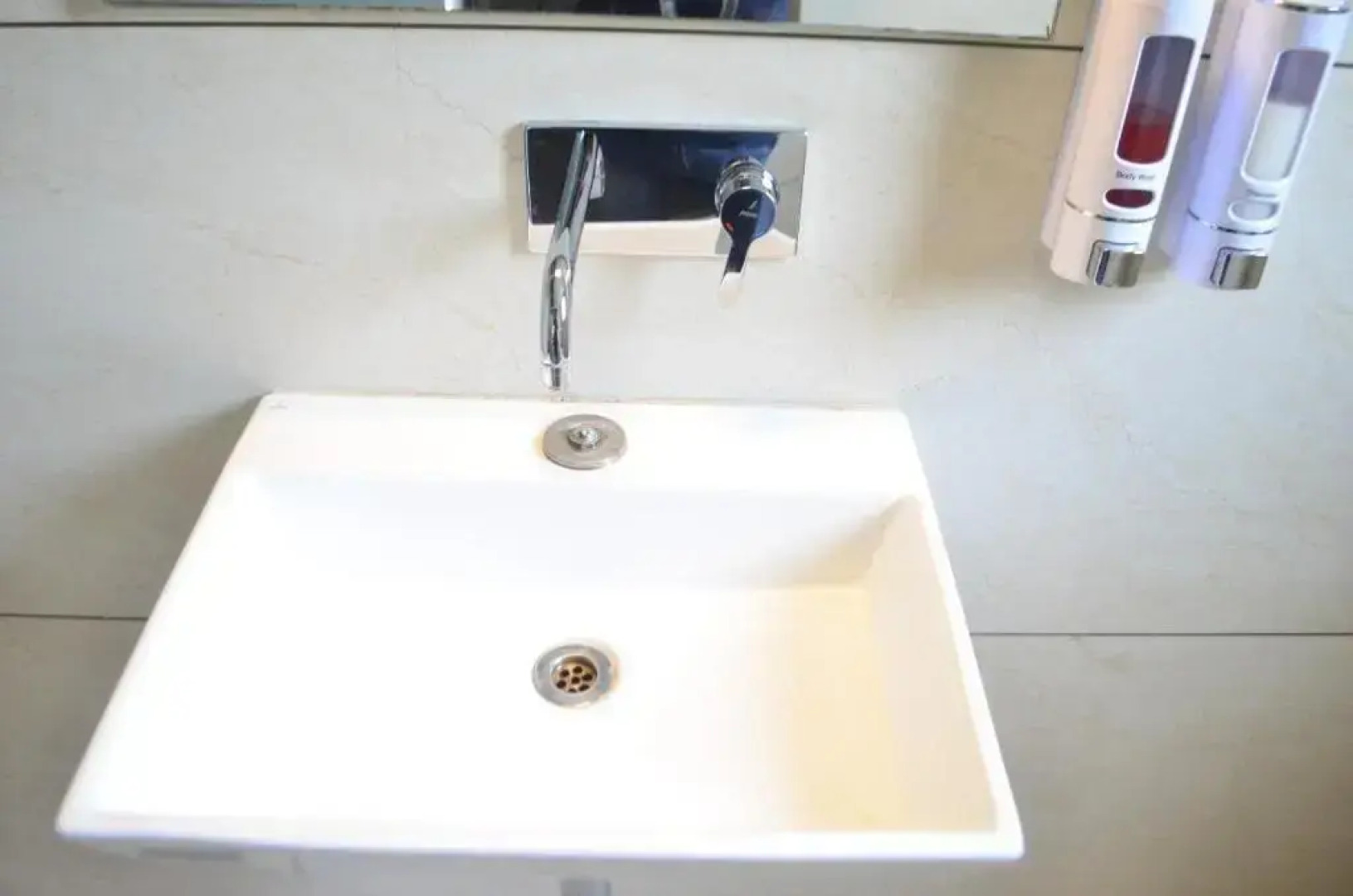 Hotel Anuradha Deluxe by OYO Rooms