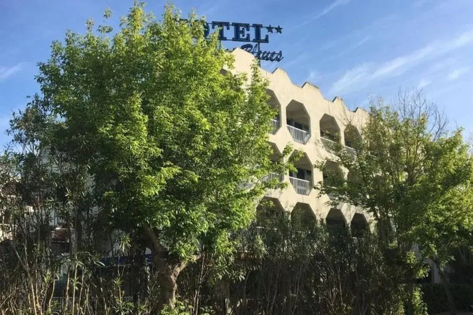Hôtel Les Rives Bleues