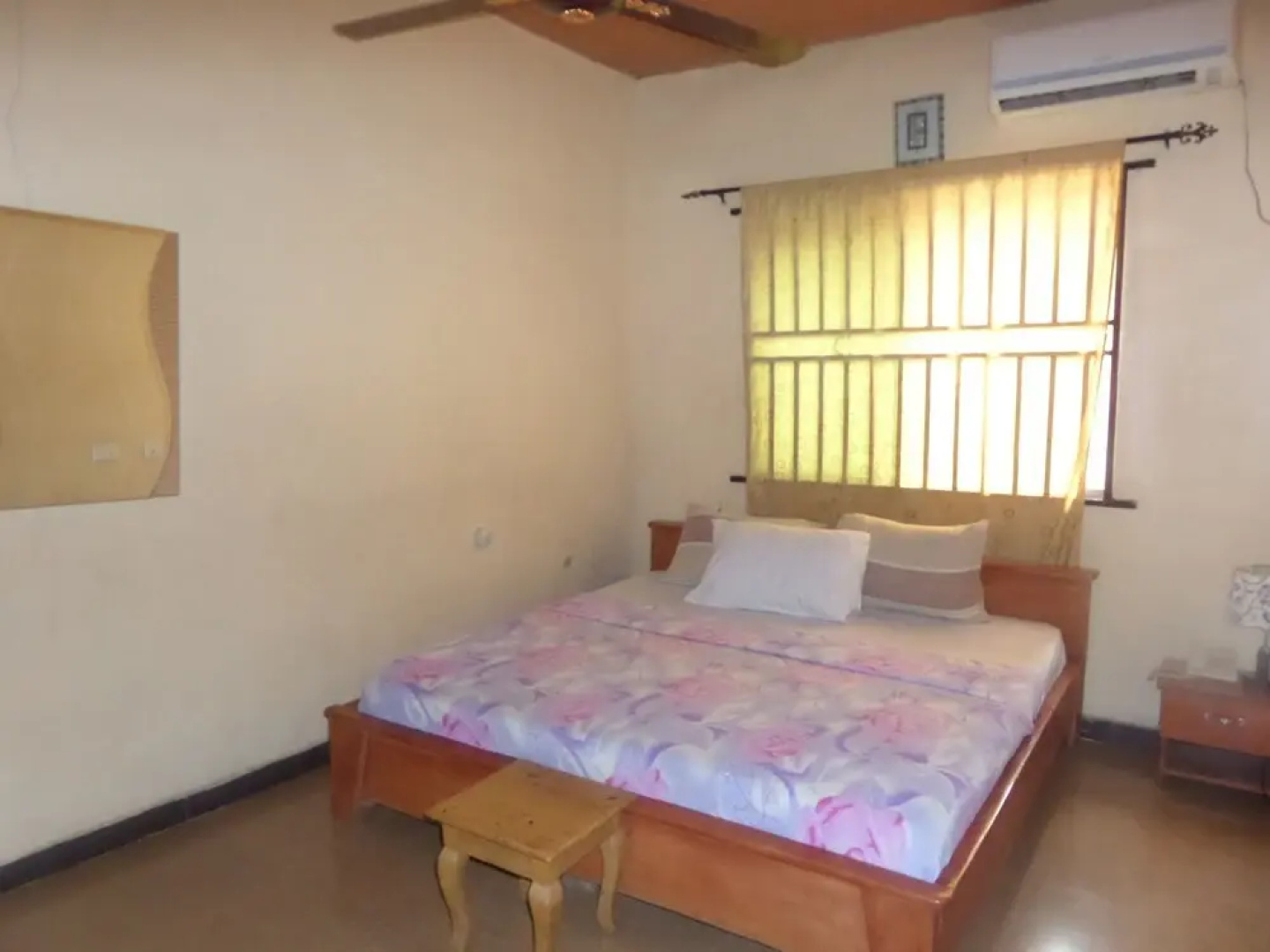 China Hotel and Suites