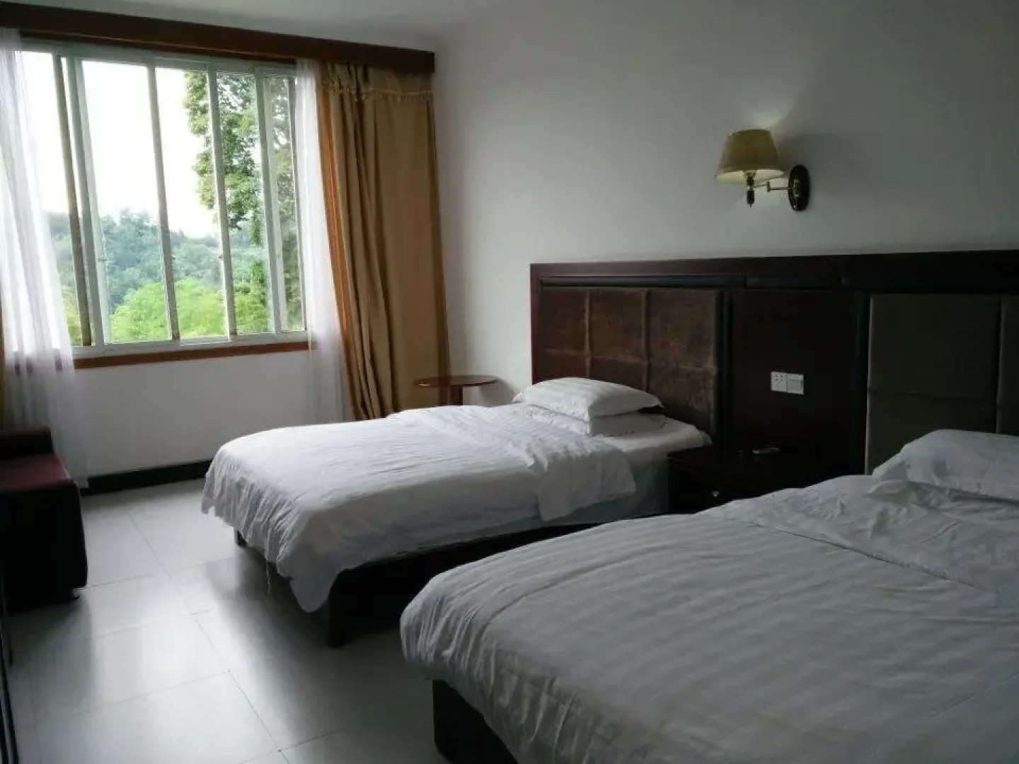 Emei Esheng Hotel