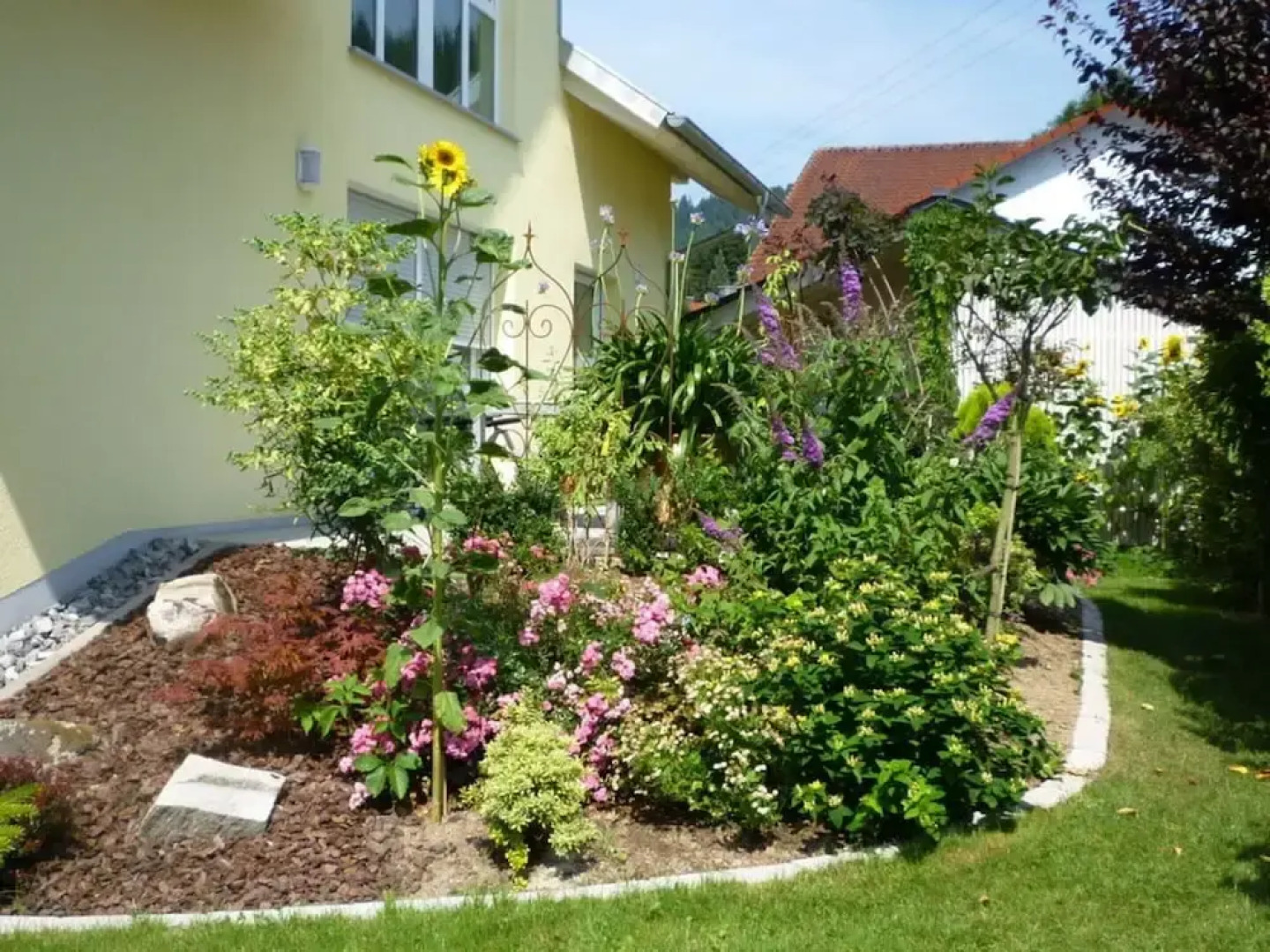 Holiday Apartment in the Rose Garden