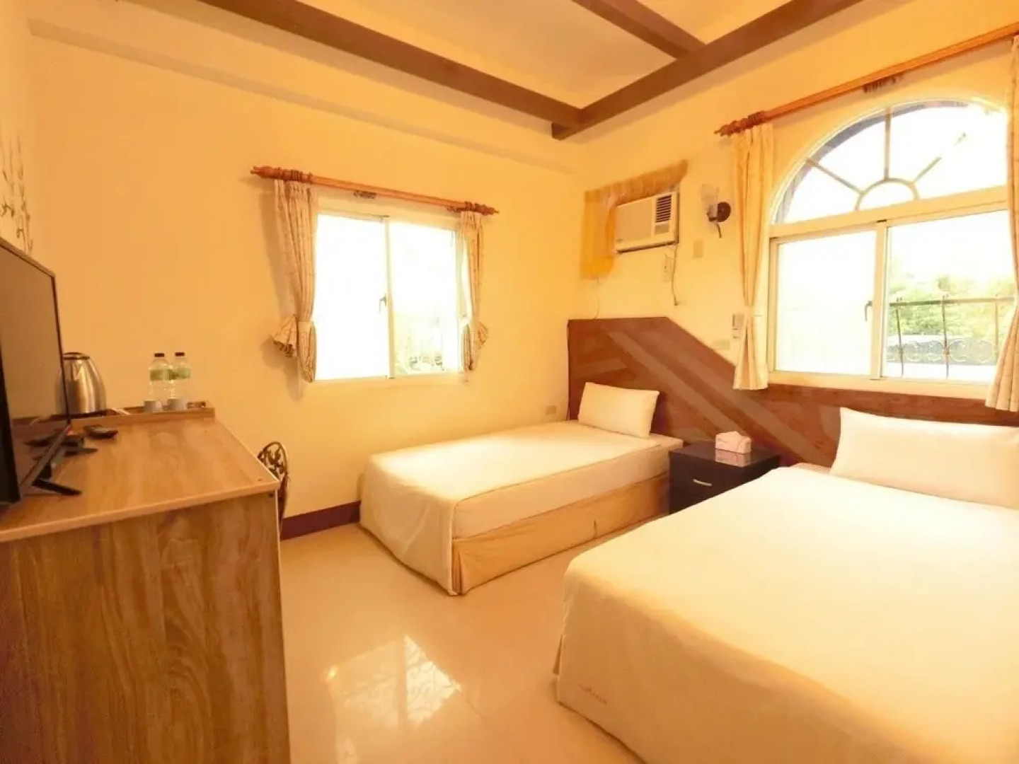 Sun Lu Holiday Homestay