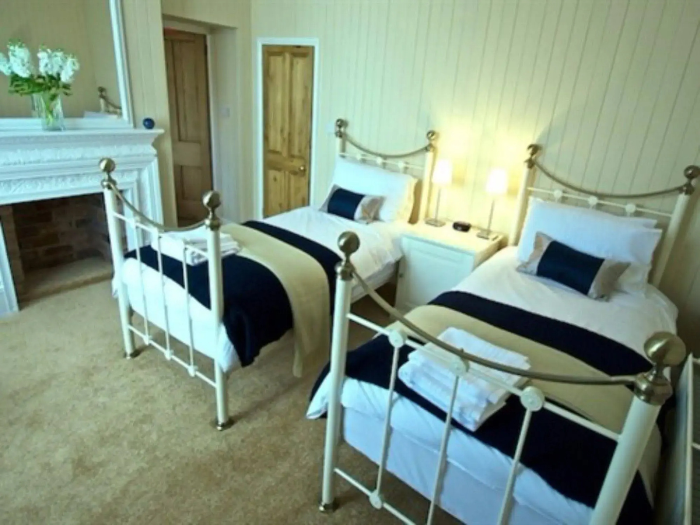 Ashbury Bed and Breakfast
