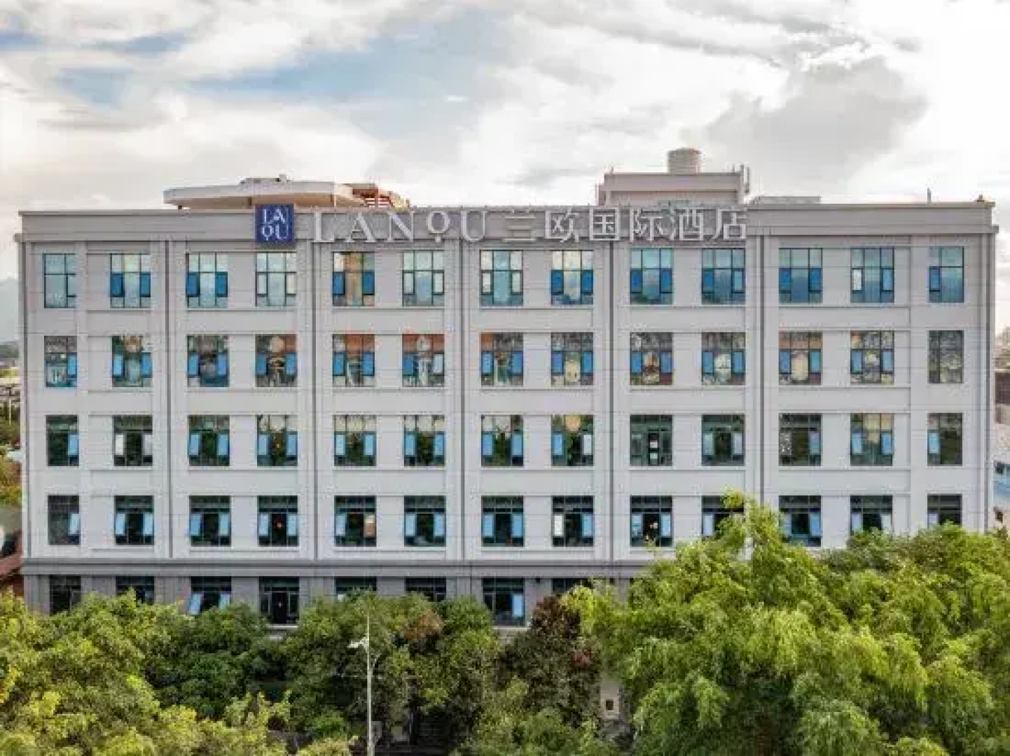 Rililanou International Hotel