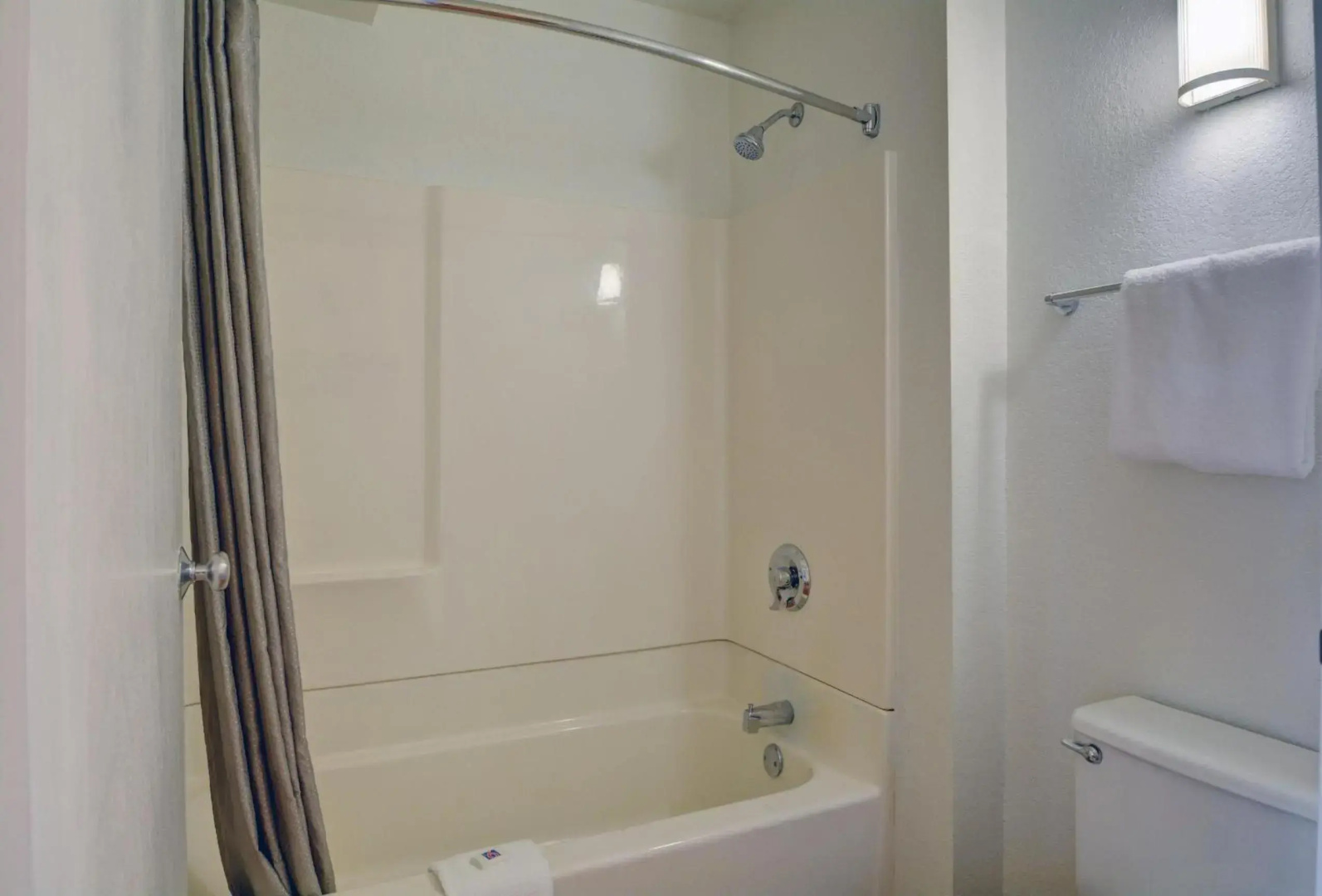 Motel 6 Wethersfield, CT - Hartford