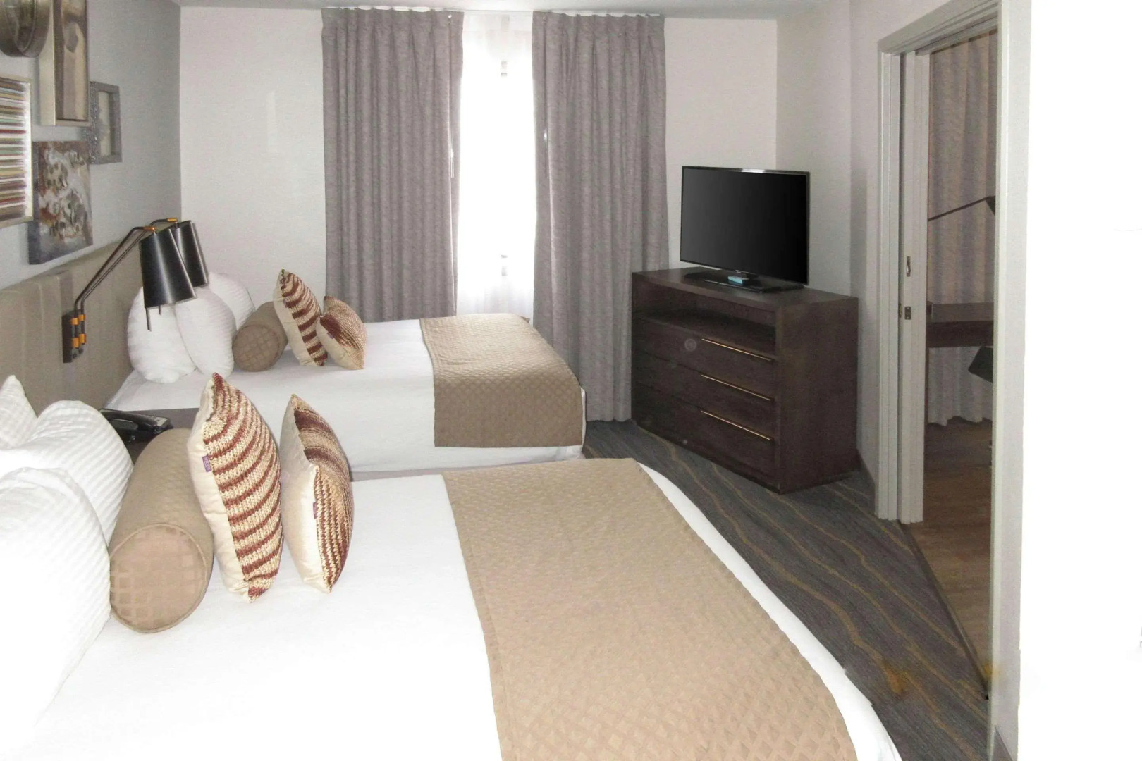 Windmill Suites Surprise - Phoenix, an Ascend Collection Hotel