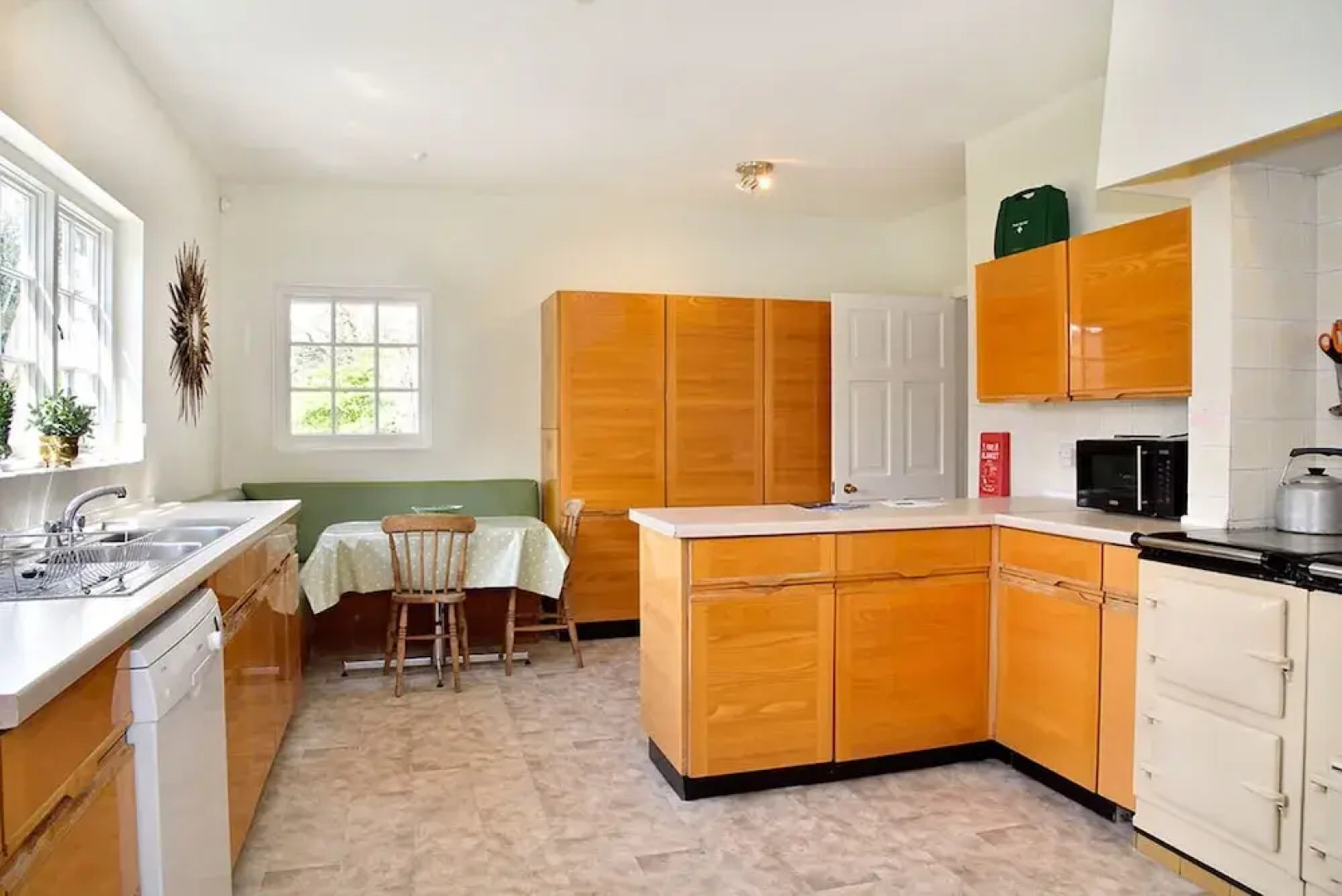 7 Bed Lodge With Mountain Views, Glanusk Estate