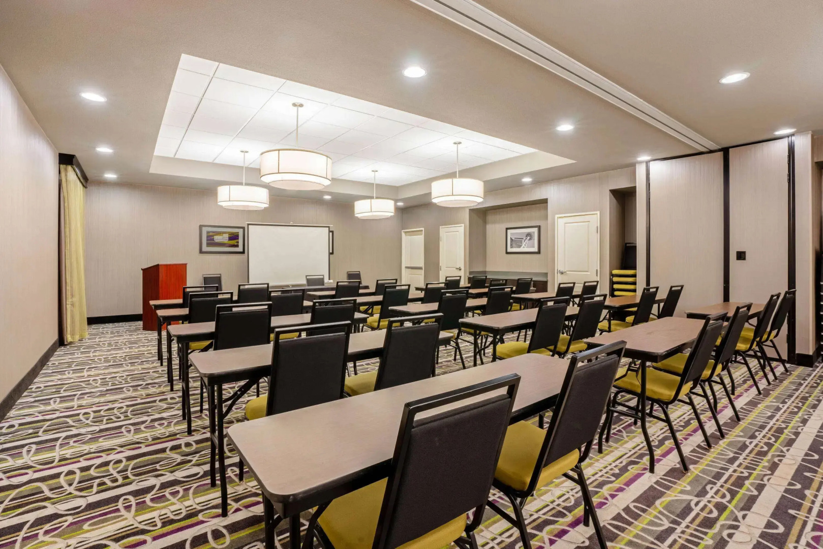 La Quinta Inn & Suites by Wyndham Tumwater - Olympia