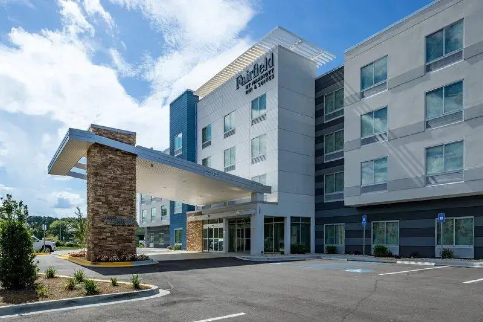 Отель Fairfield by Marriott Inn & Suites Savannah I-95 North