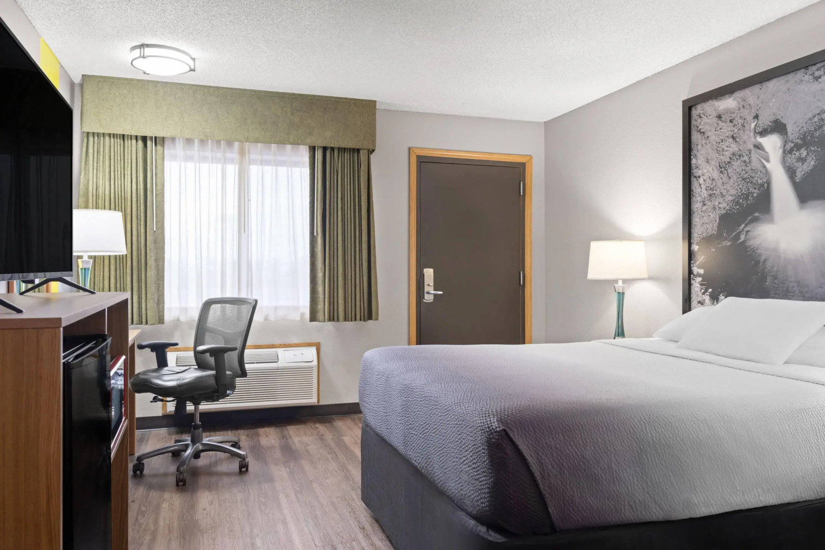 Super 8 by Wyndham Baker City